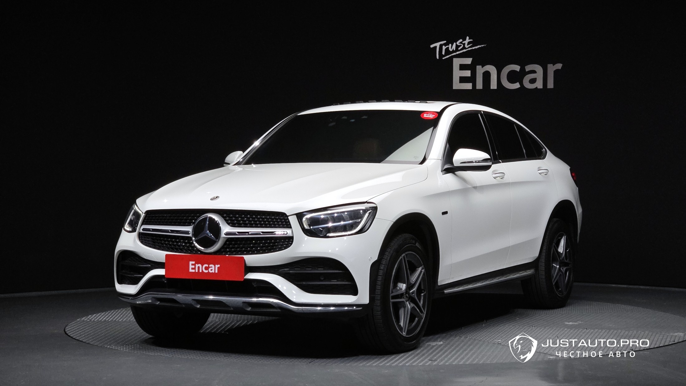 Автомобиль Mercedes-Benz GLC-Class