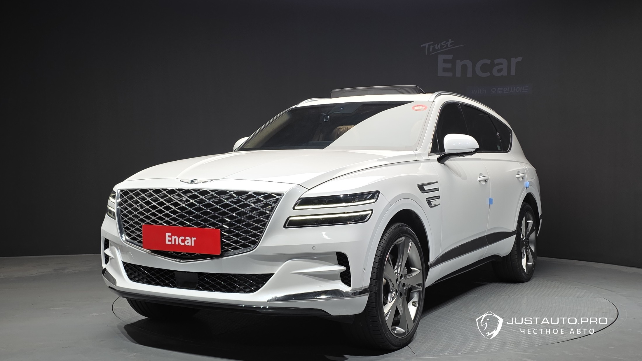 Автомобиль Genesis GV80