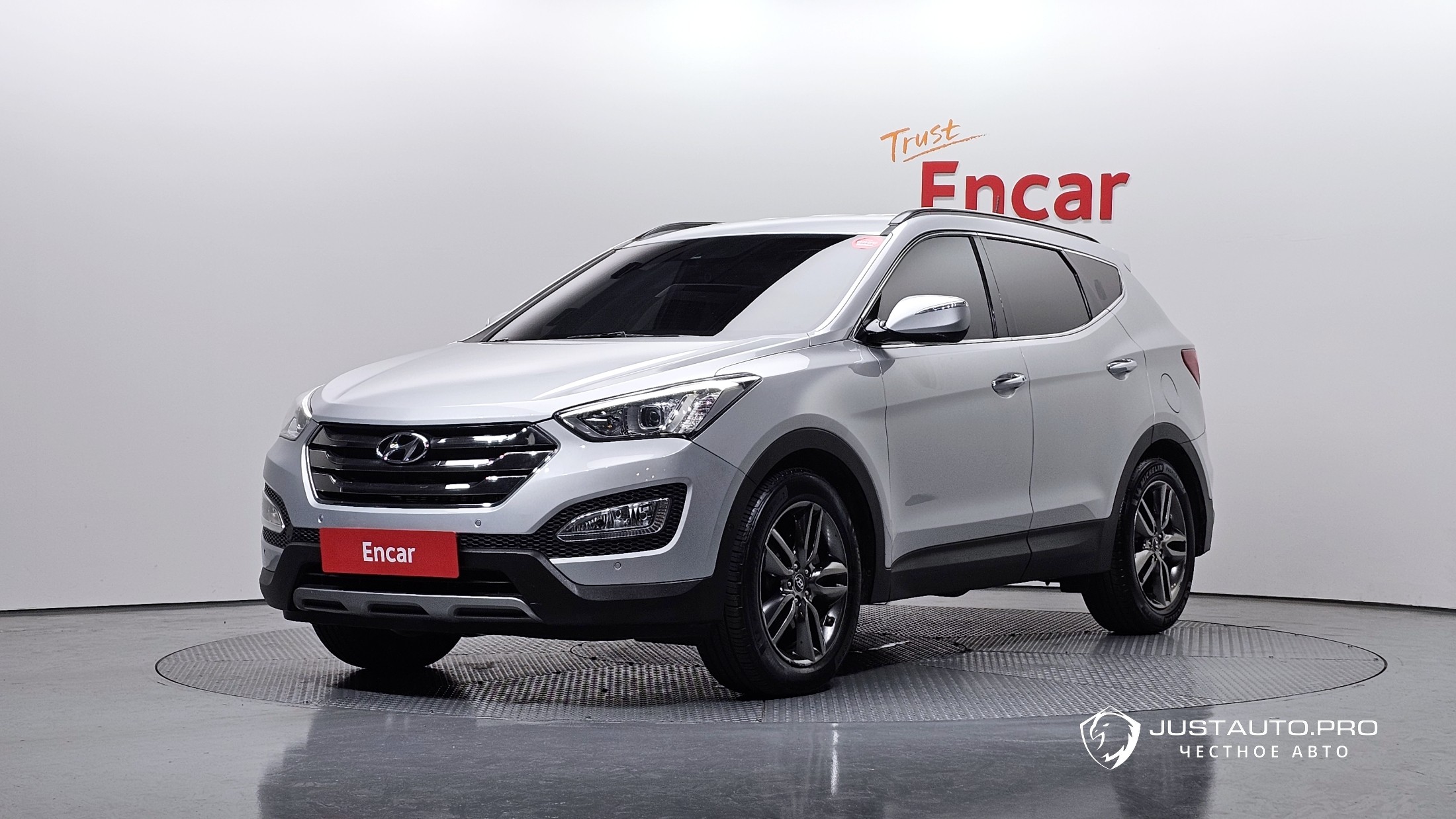 Автомобиль Hyundai Santafe