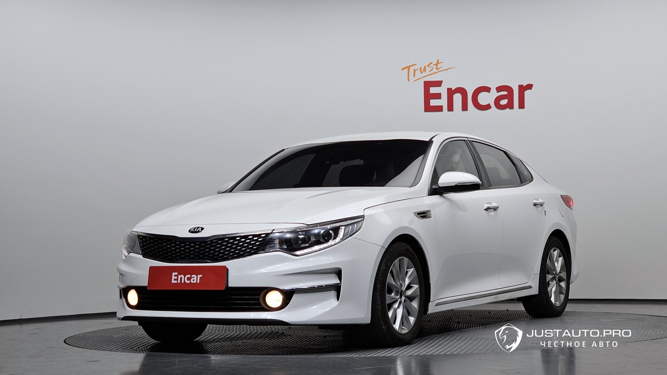 Автомобиль Kia K5