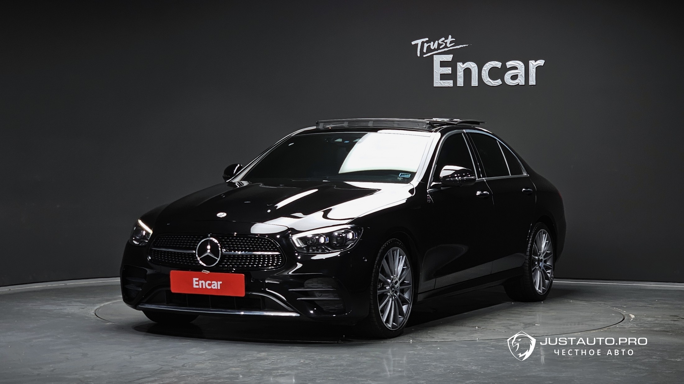 Автомобиль Mercedes-Benz E-Class
