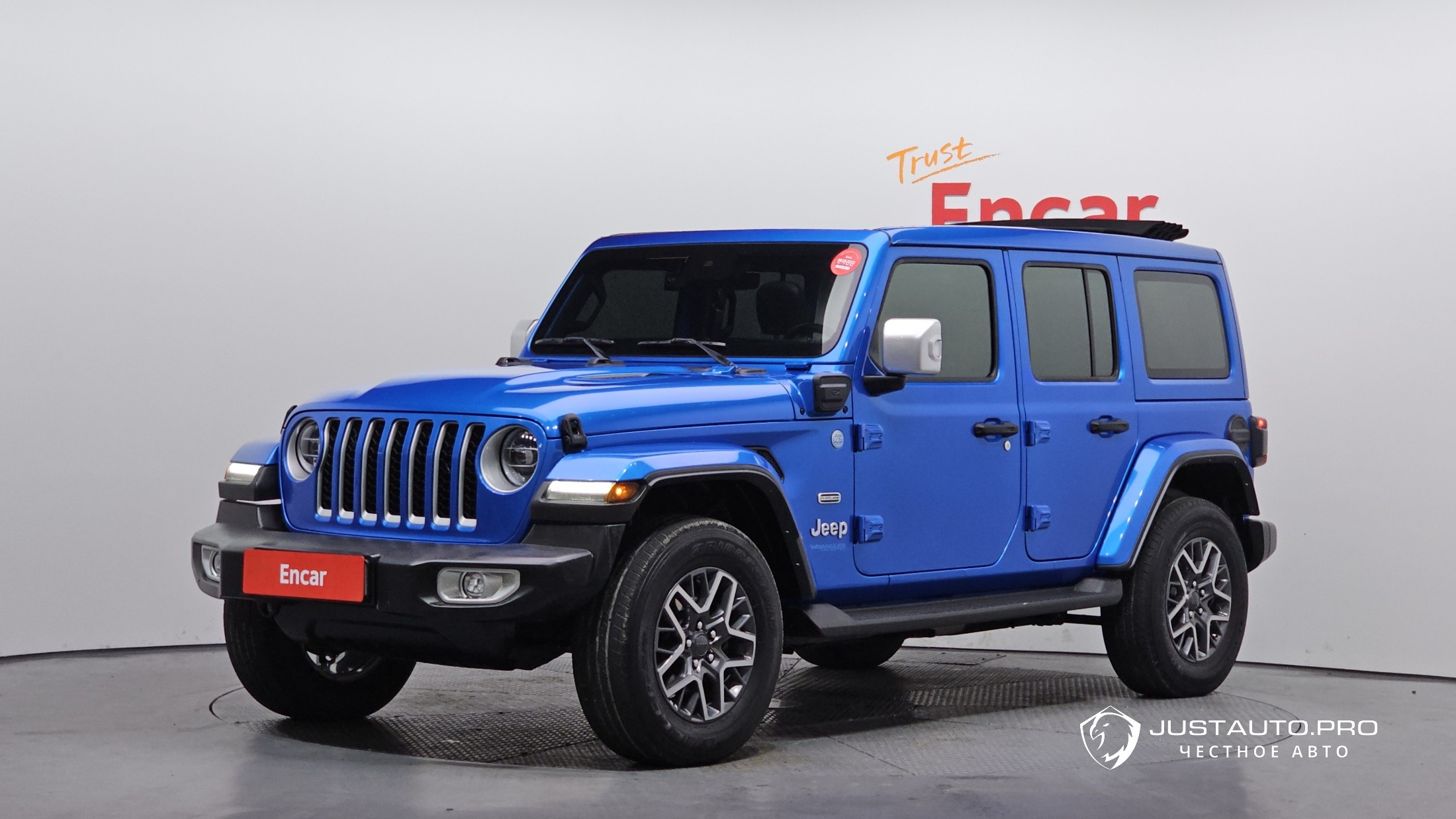 Автомобиль Jeep Wrangler
