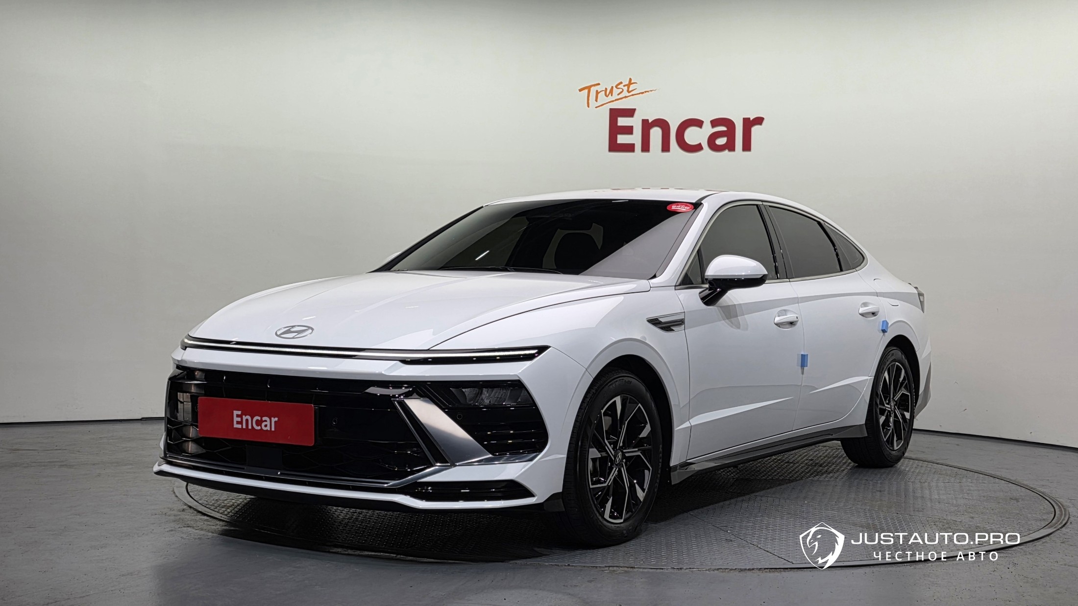 Автомобиль Hyundai Sonata