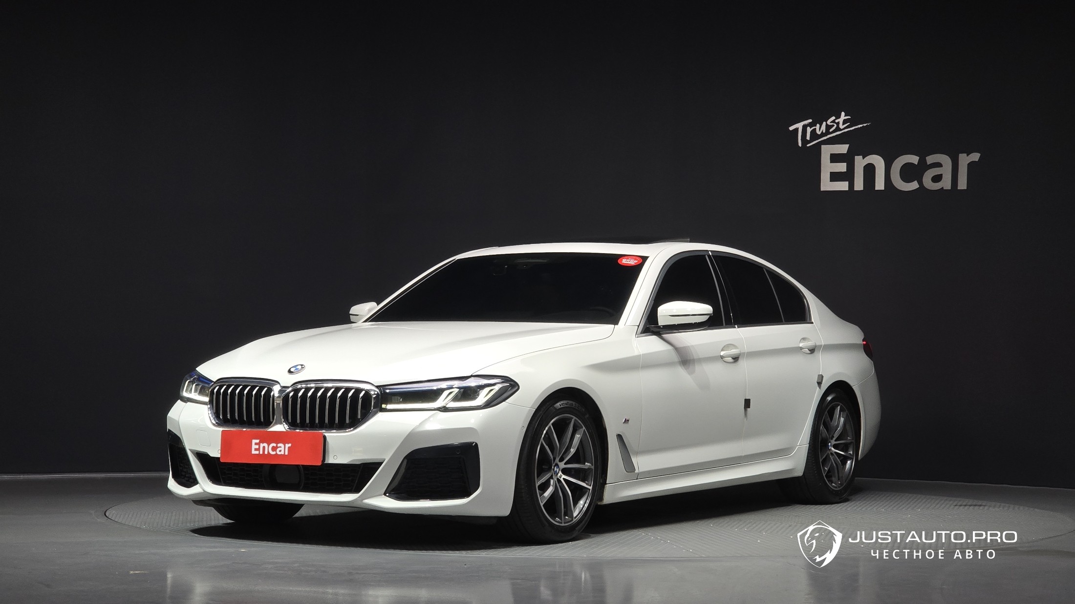 Автомобиль BMW 5-Series