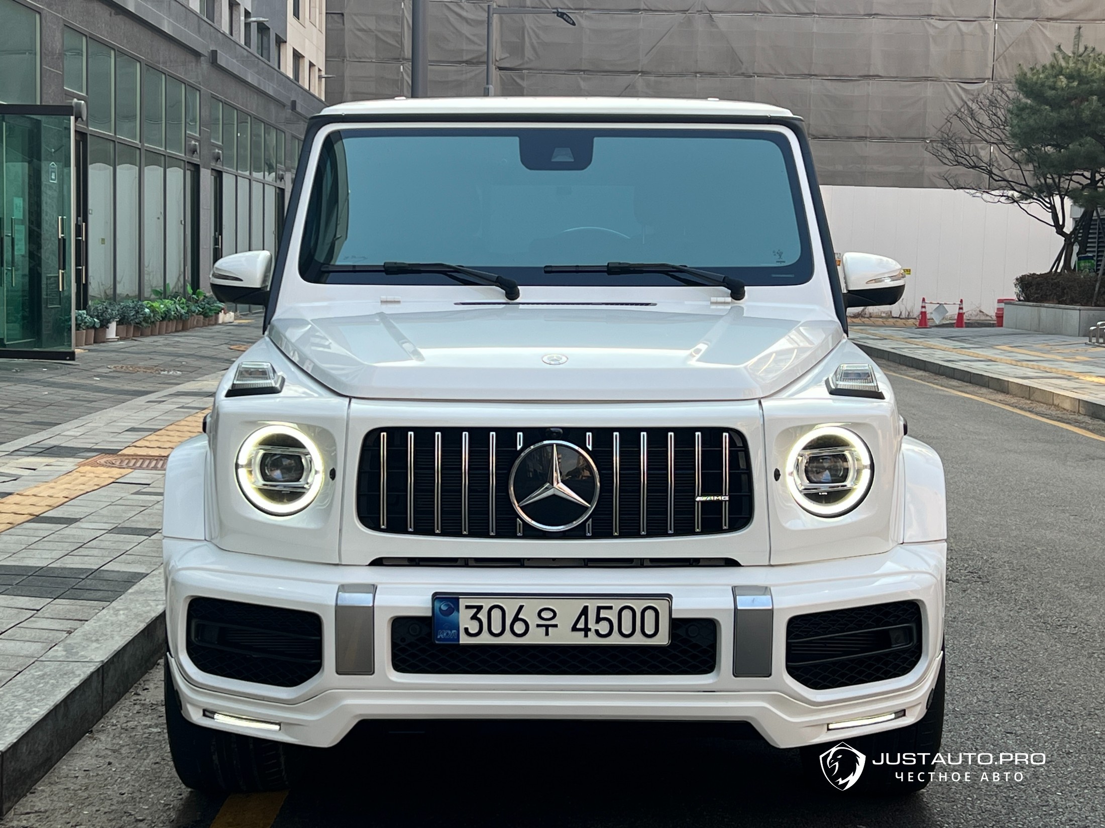 Автомобиль Mercedes-Benz G-Class