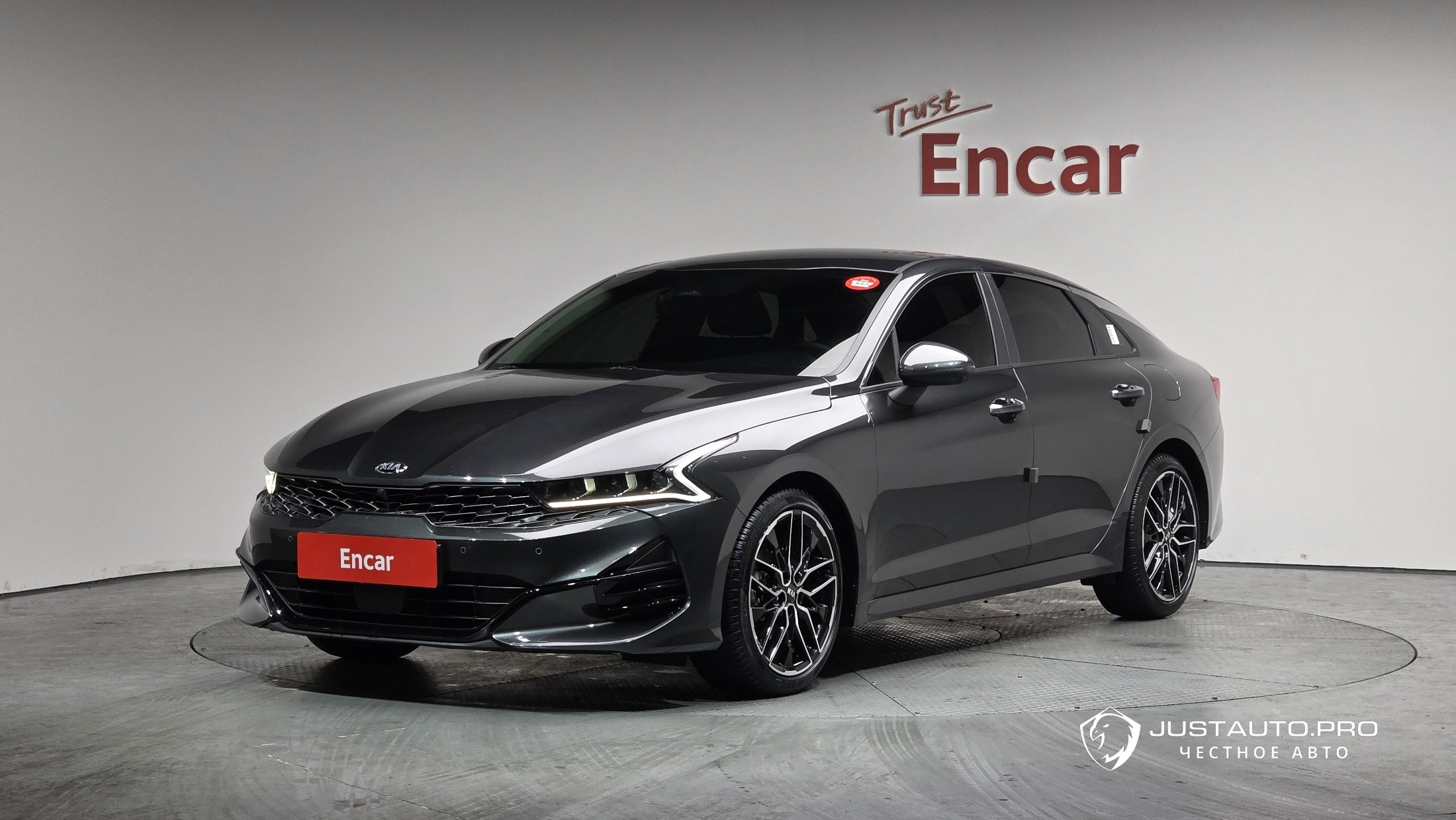 Автомобиль Kia K5