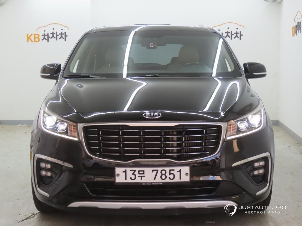 Автомобиль Kia Canival