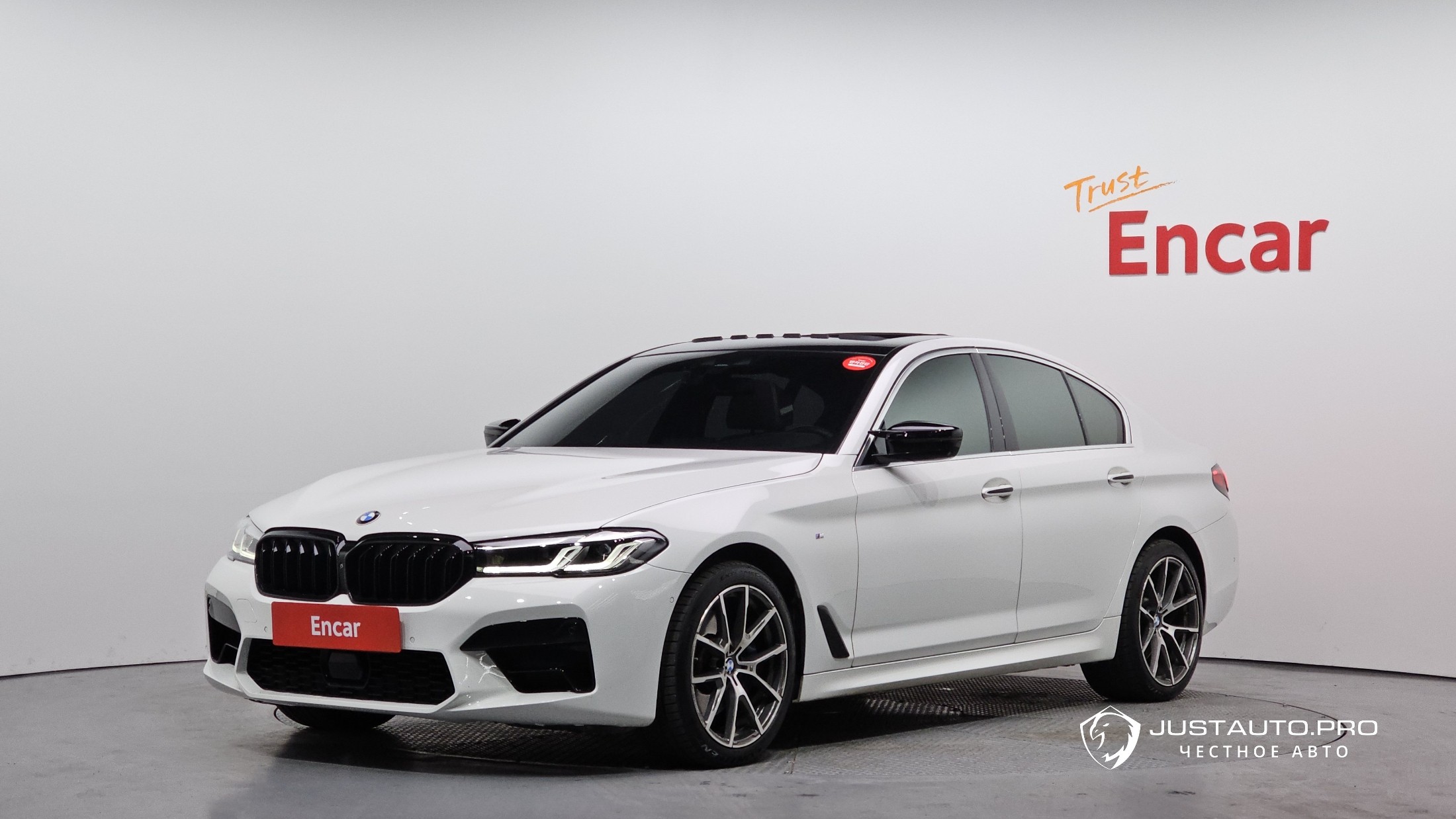 Автомобиль BMW 5-Series