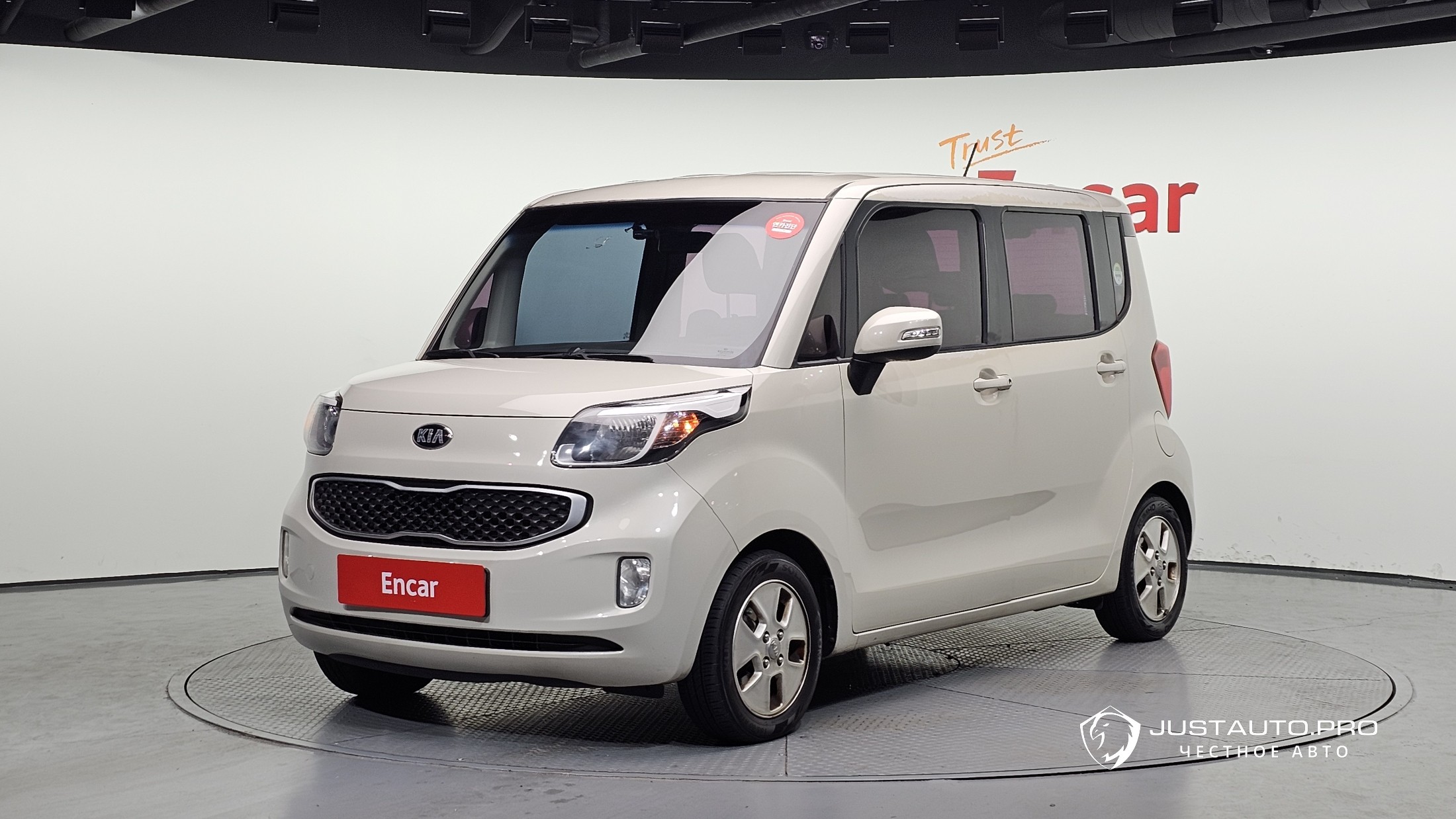 Автомобиль Kia RAY