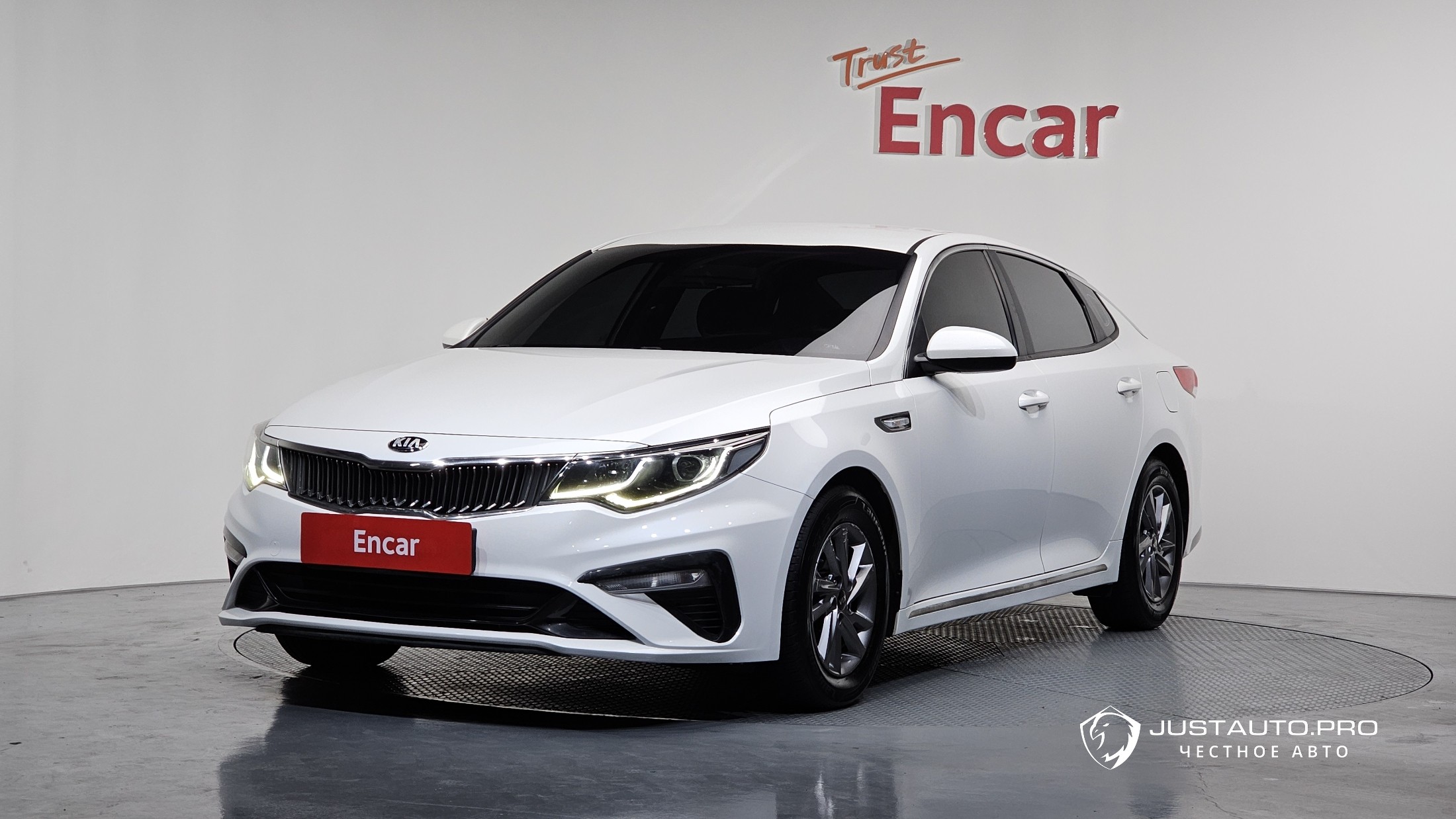 Автомобиль Kia K5