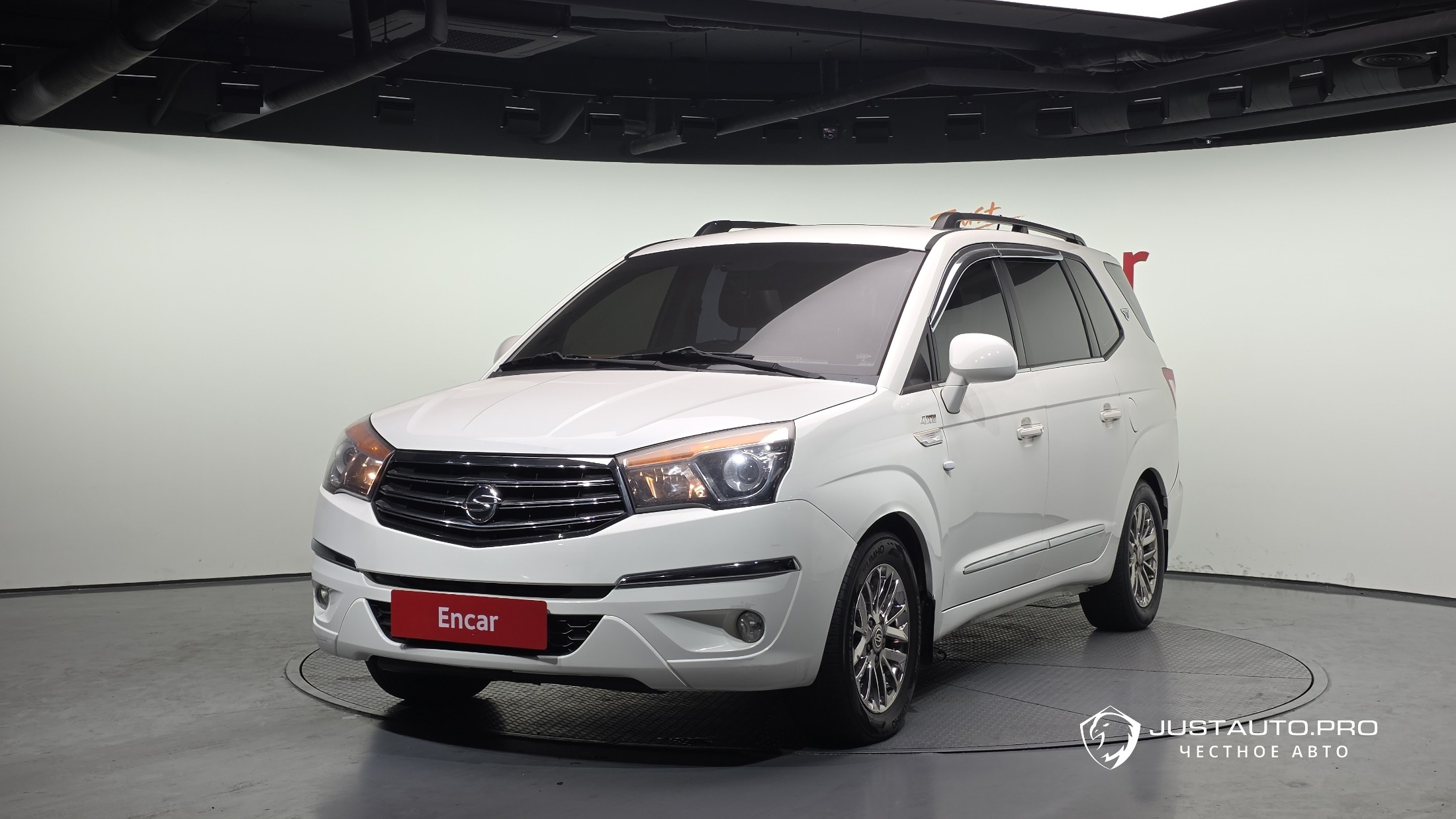 Автомобиль KG_Mobility_Ssangyong KORANDO