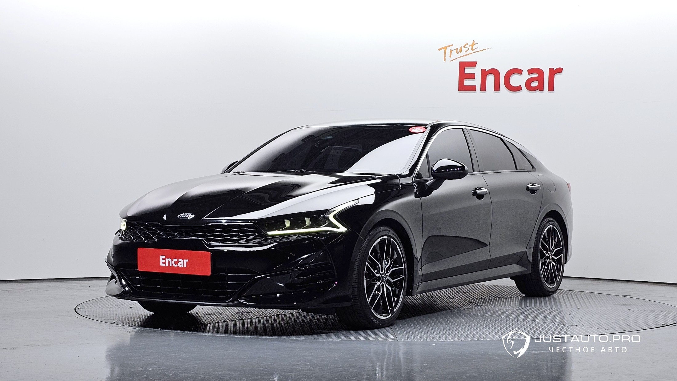 Автомобиль Kia K5