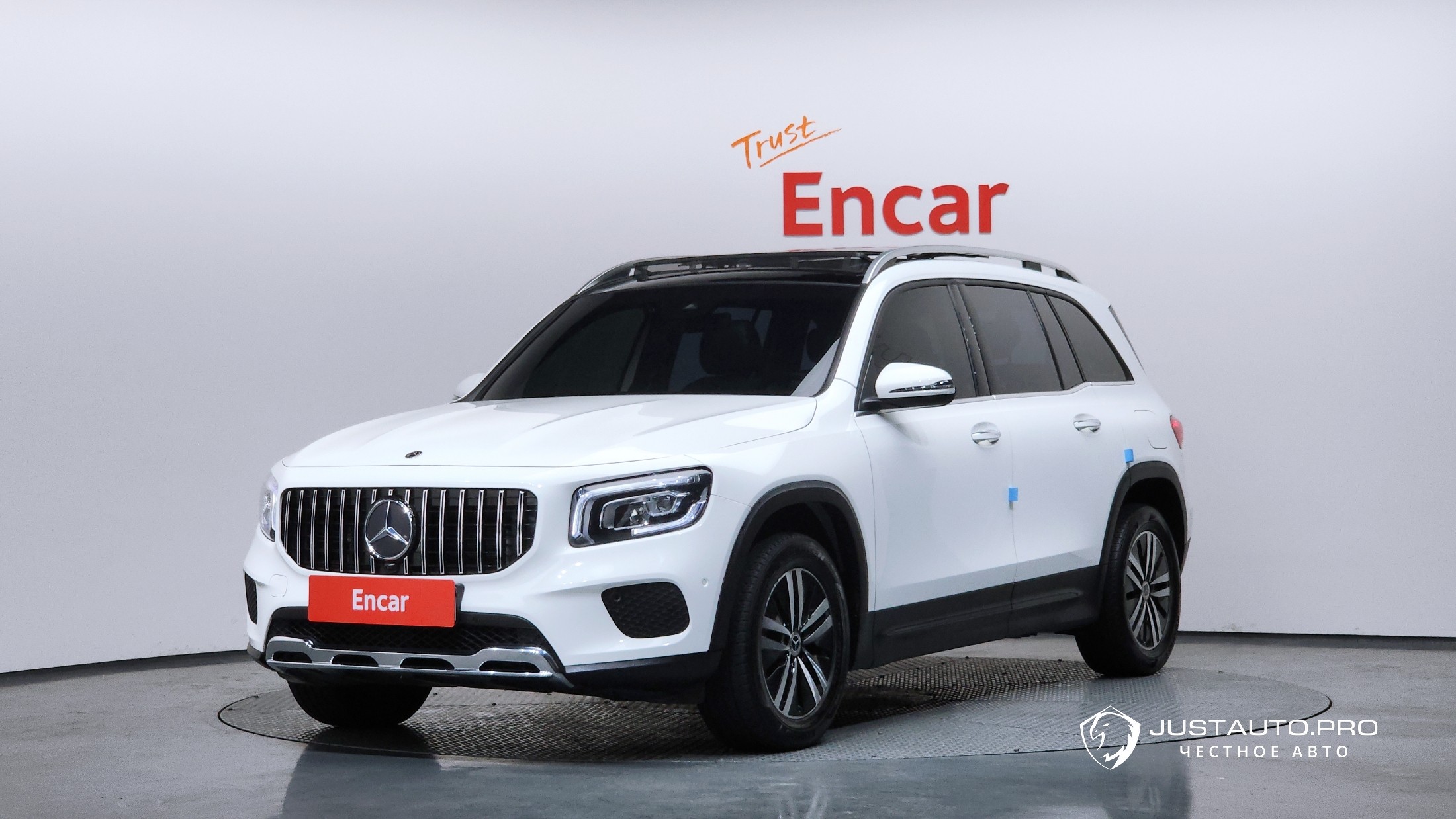 Автомобиль Mercedes-Benz GLB-Class