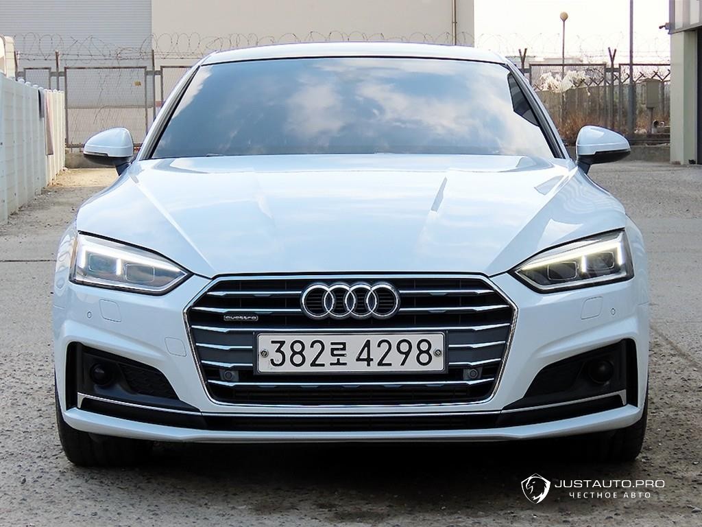 Автомобиль Audi A5