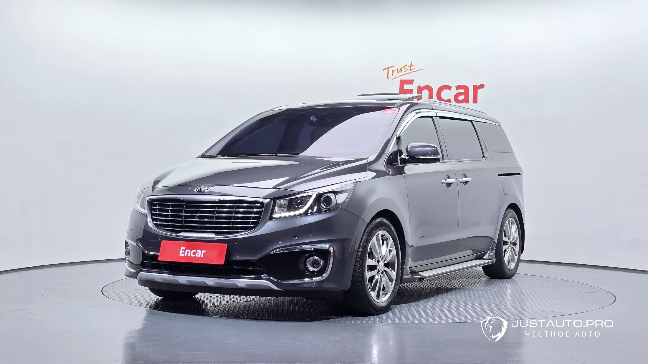 Автомобиль Kia Canival