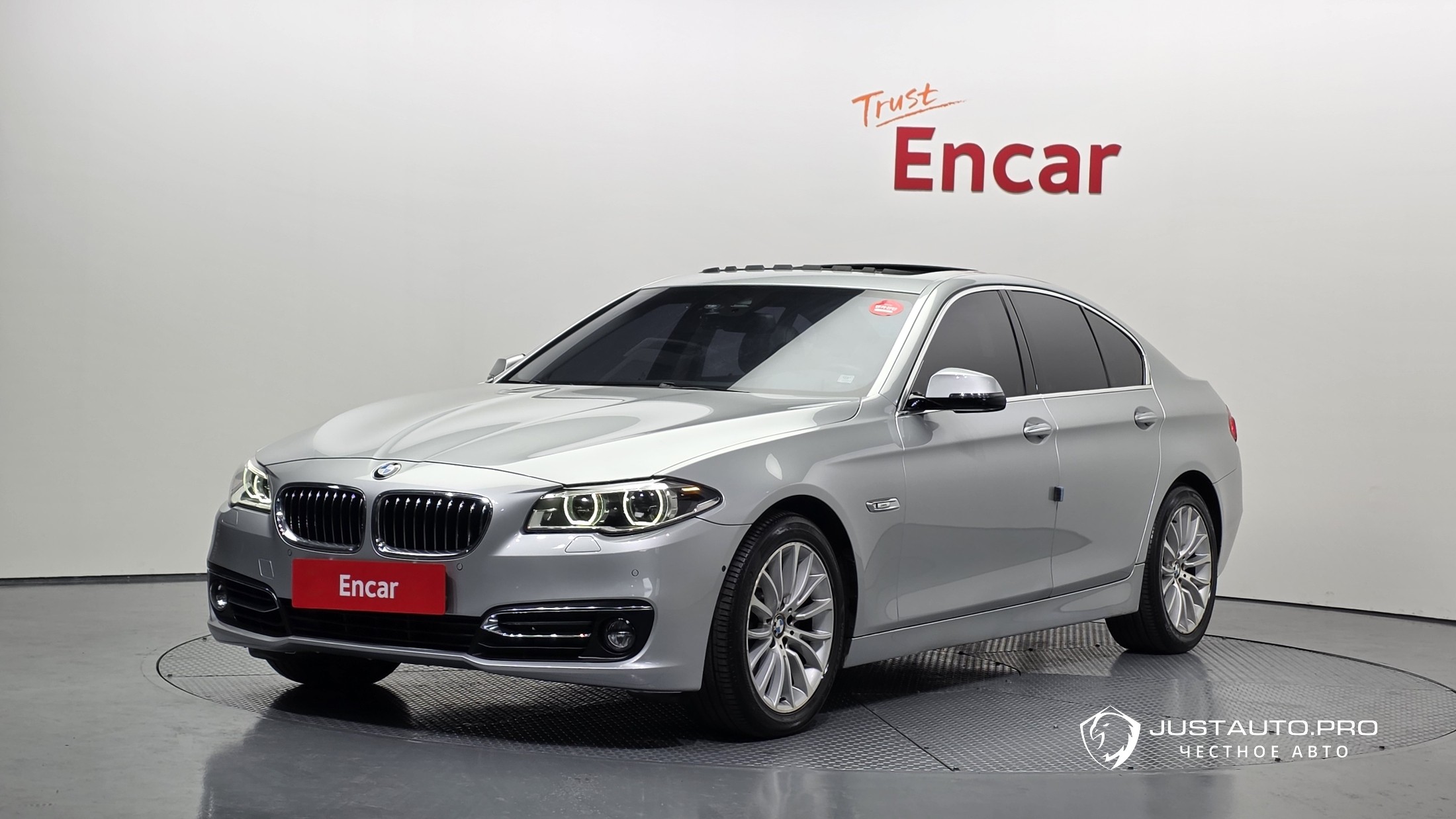 Автомобиль BMW 5-Series