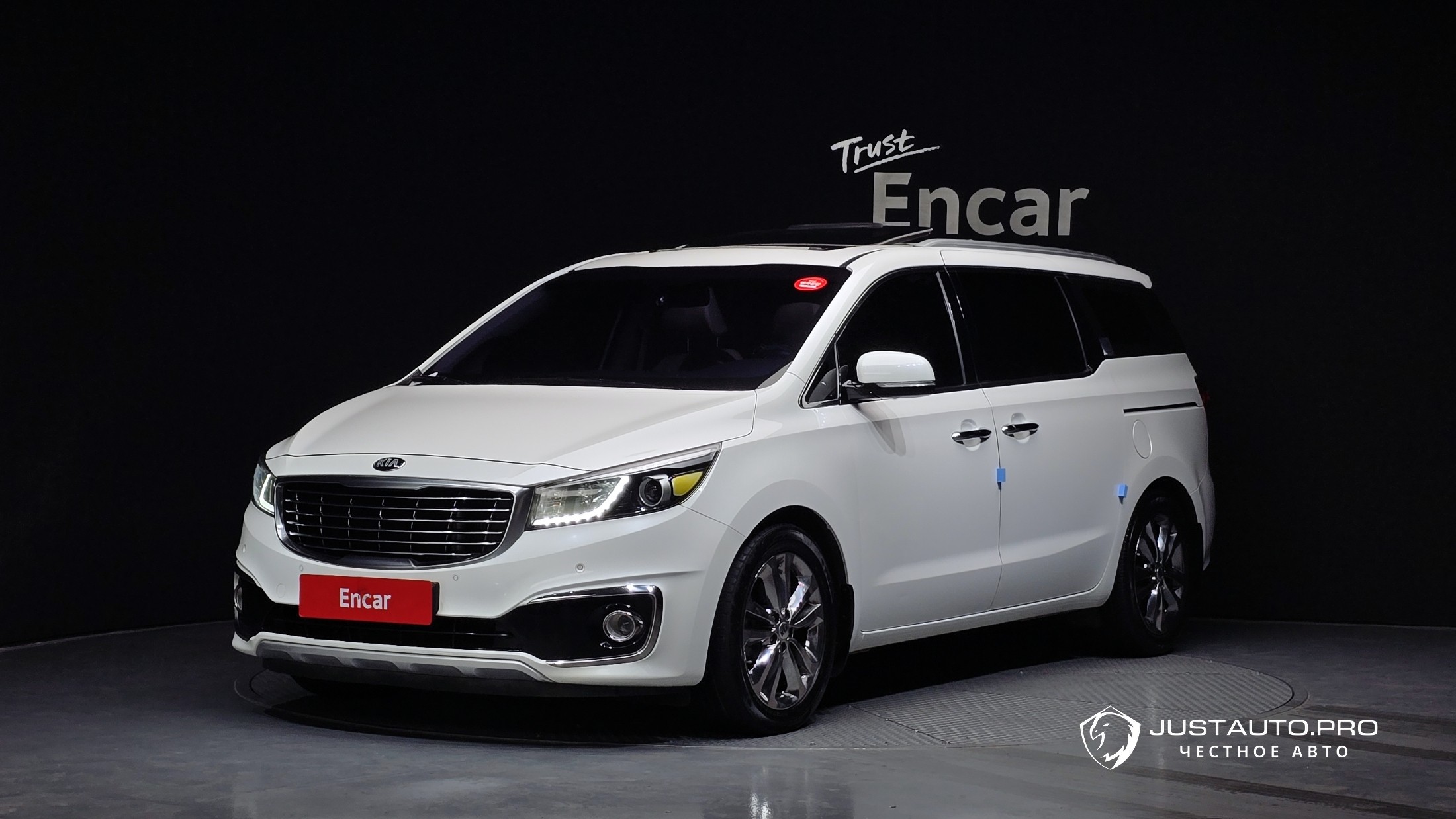 Автомобиль Kia Canival