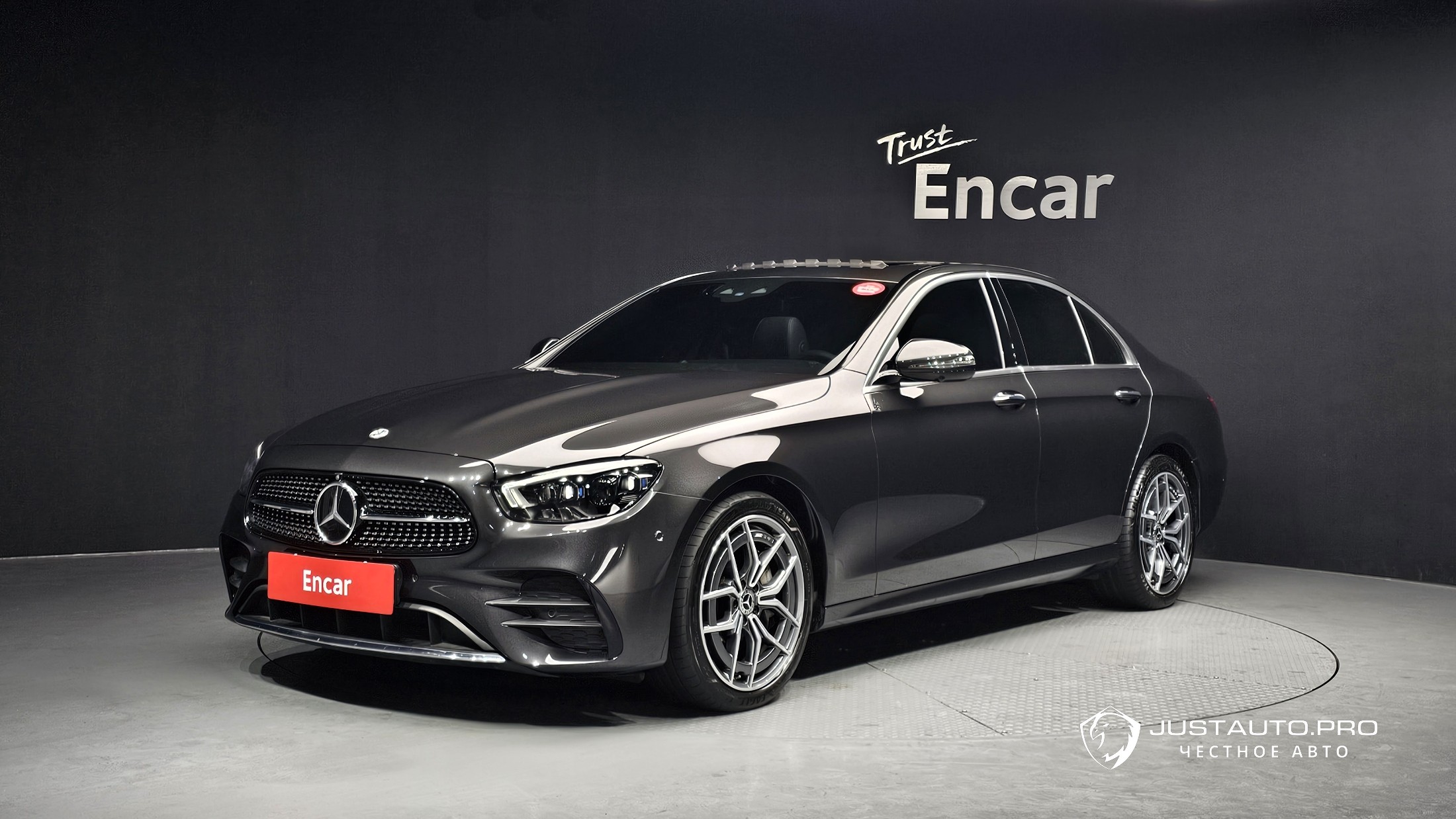 Автомобиль Mercedes-Benz E-Class