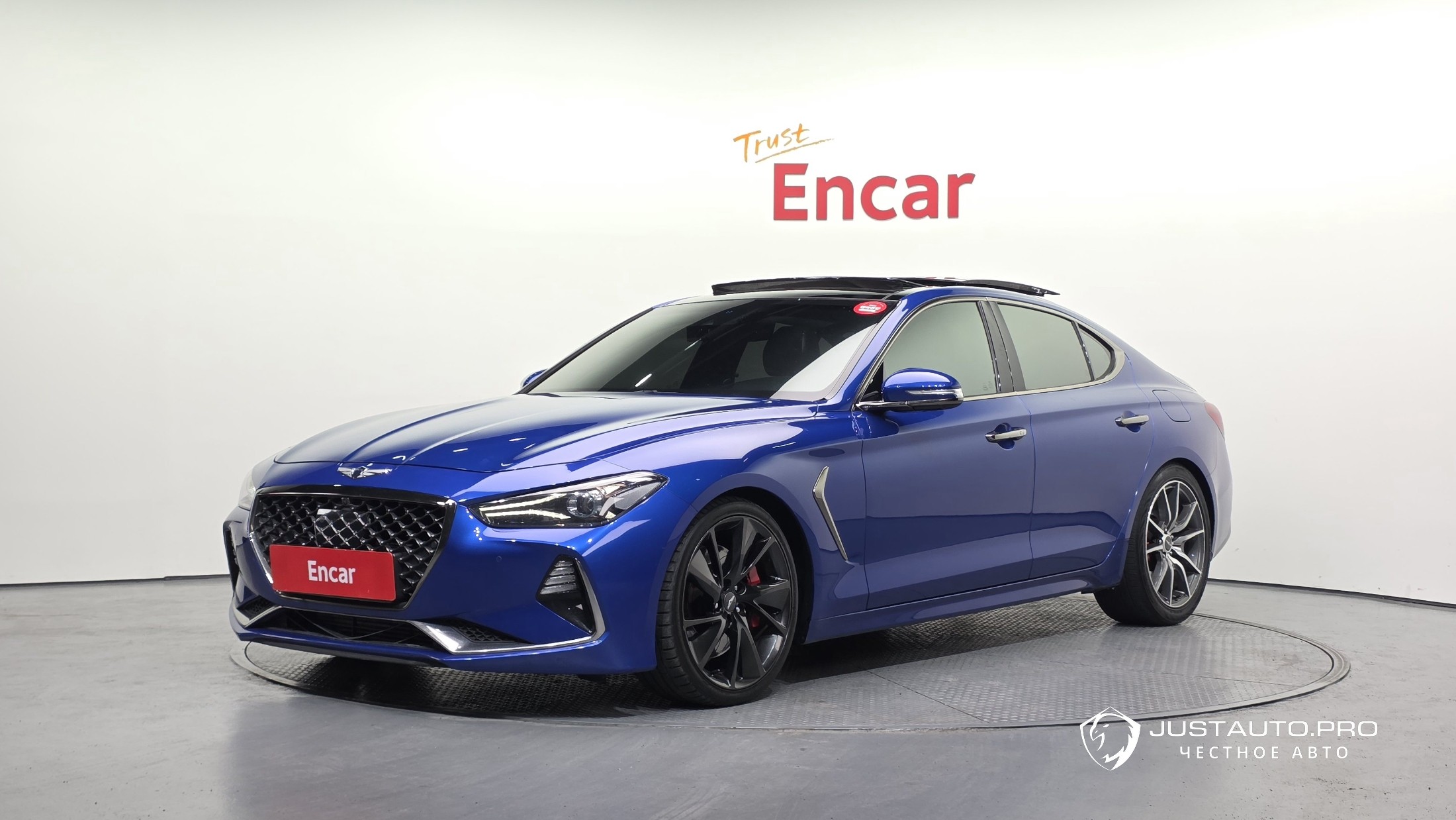 Автомобиль Genesis G70