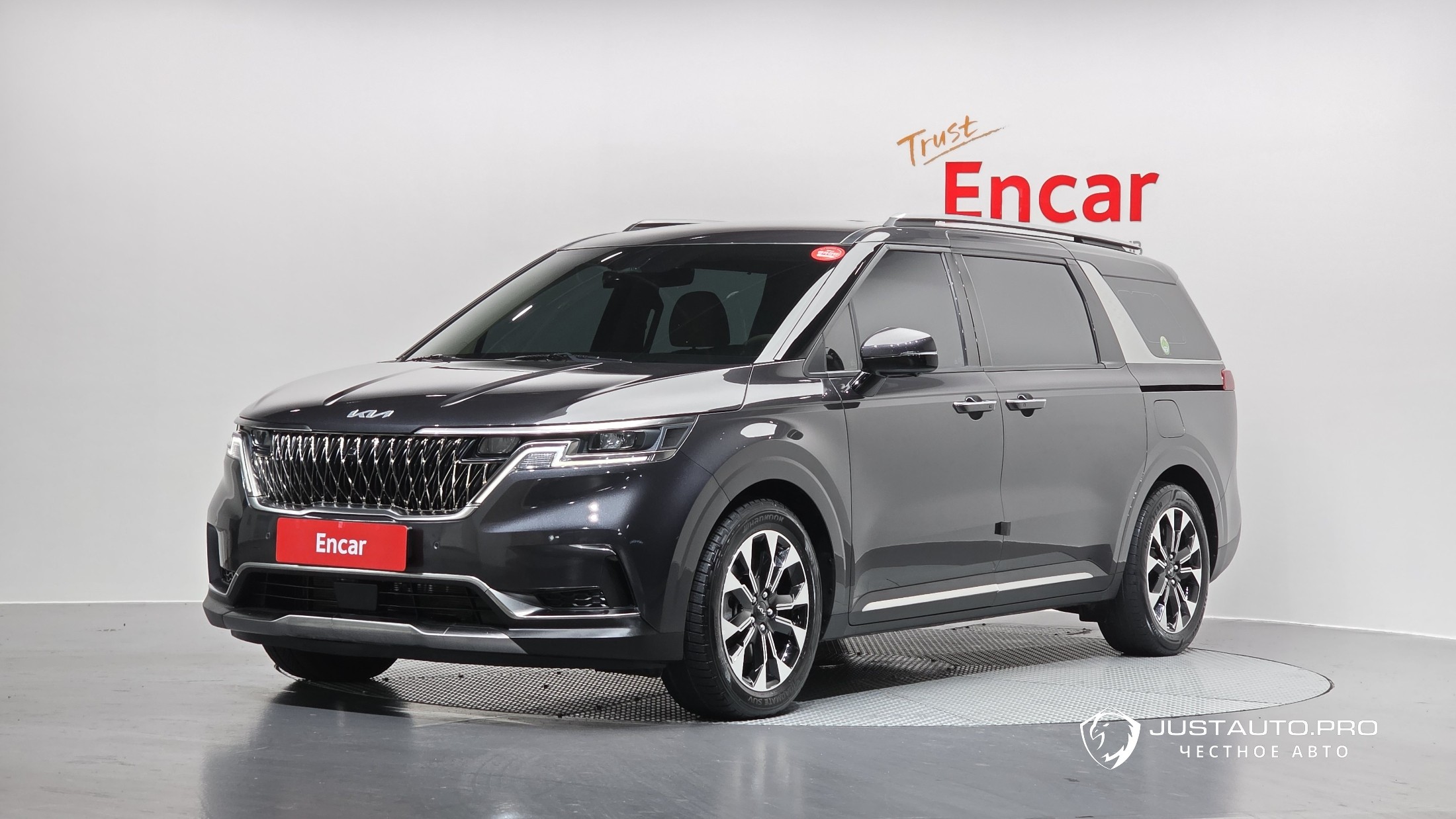 Автомобиль Kia Canival