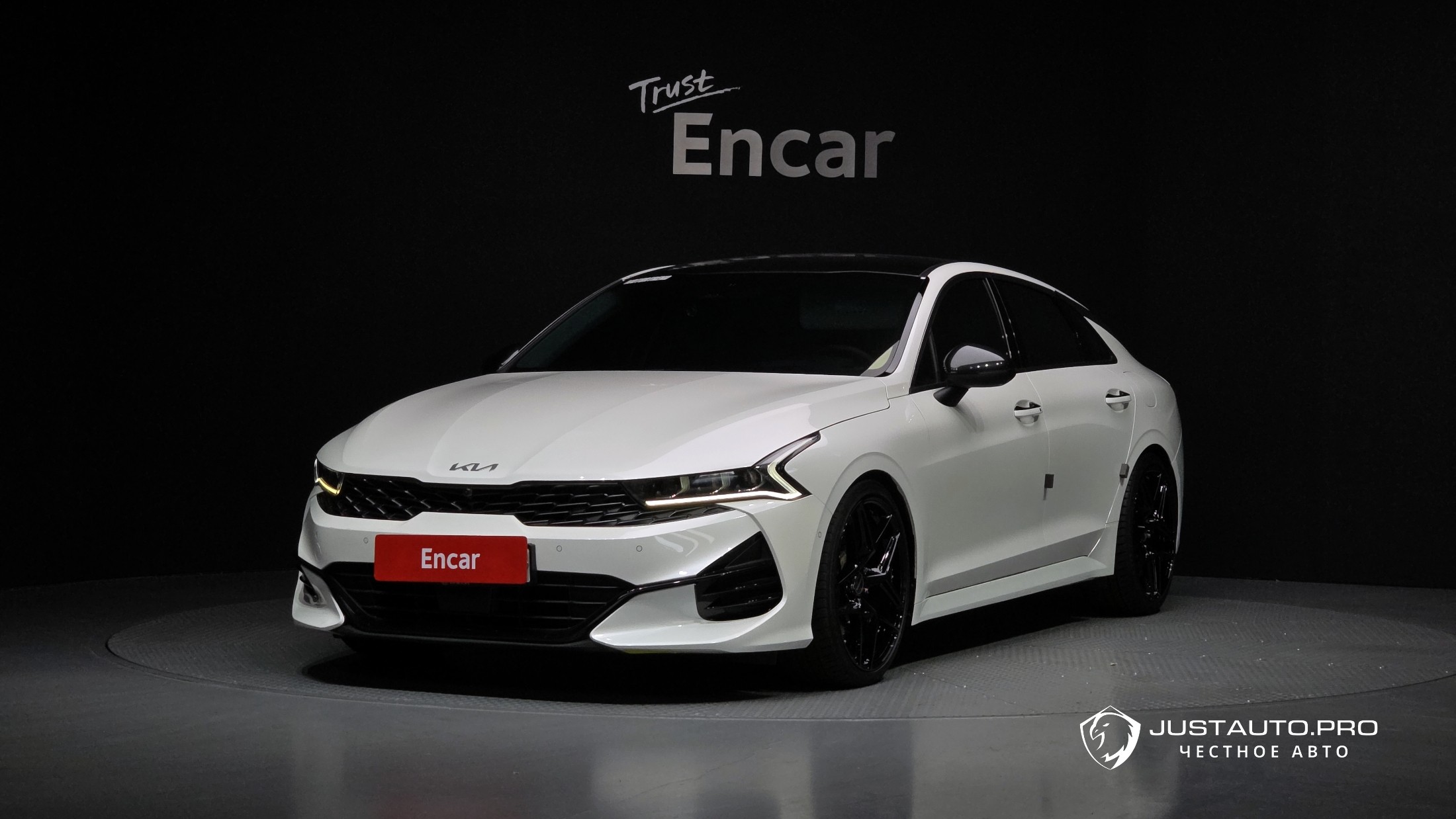 Автомобиль Kia K5