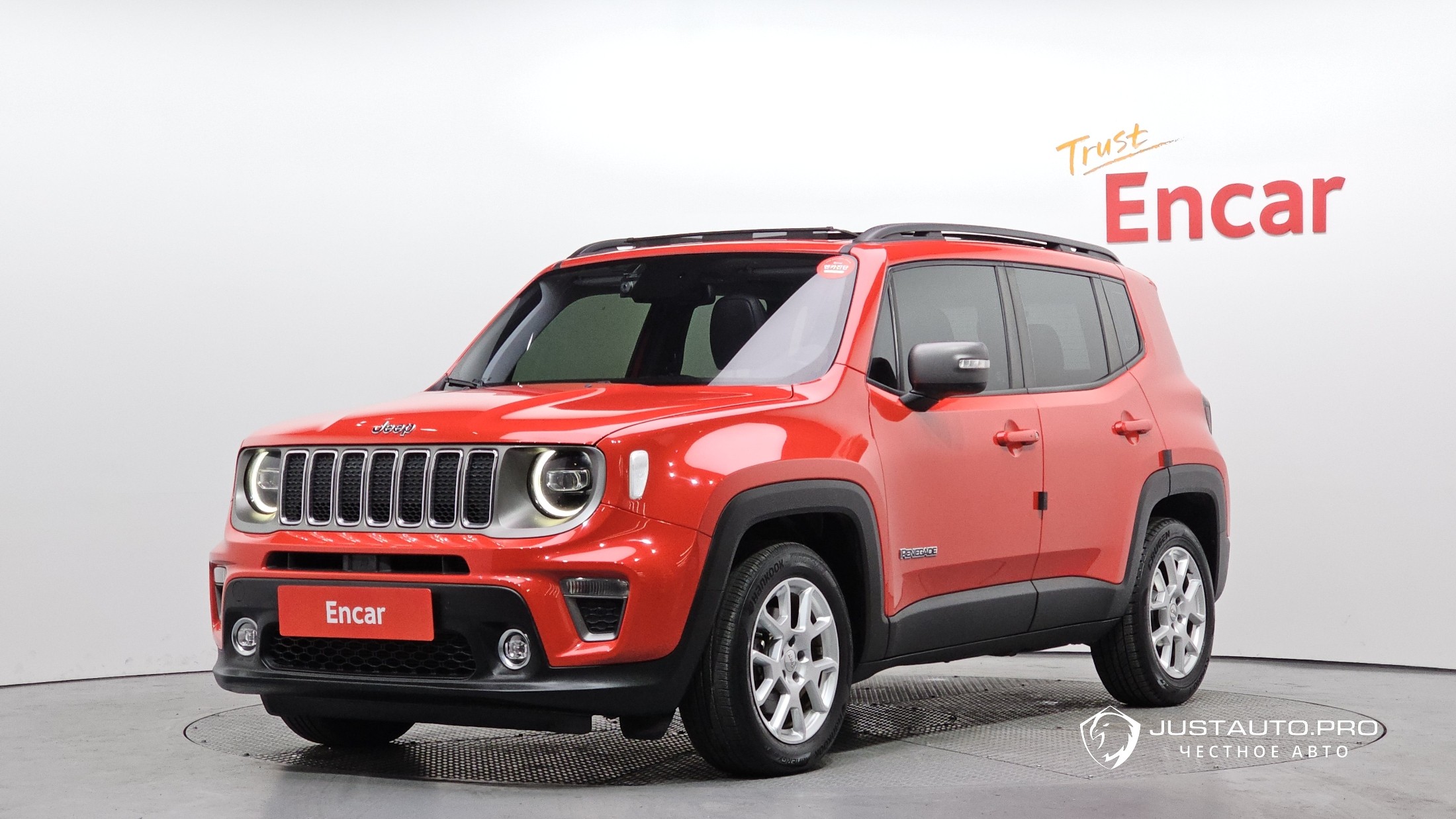 Автомобиль Jeep Renegade