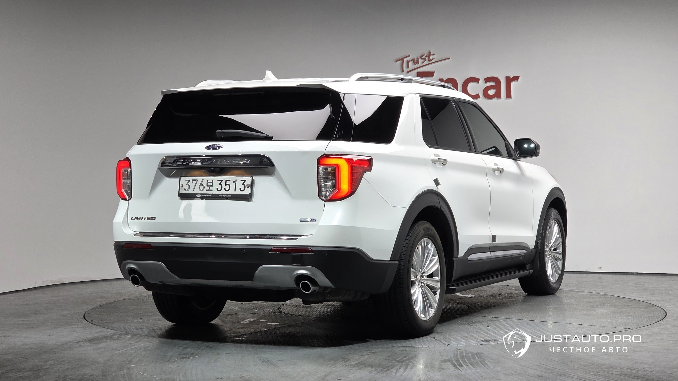 Автомобиль Ford Explorer