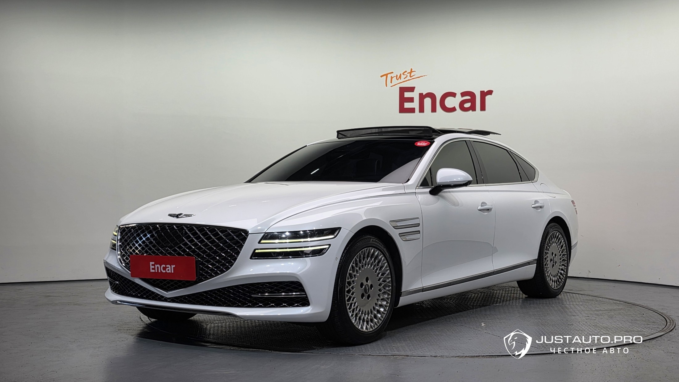 Автомобиль Genesis G80