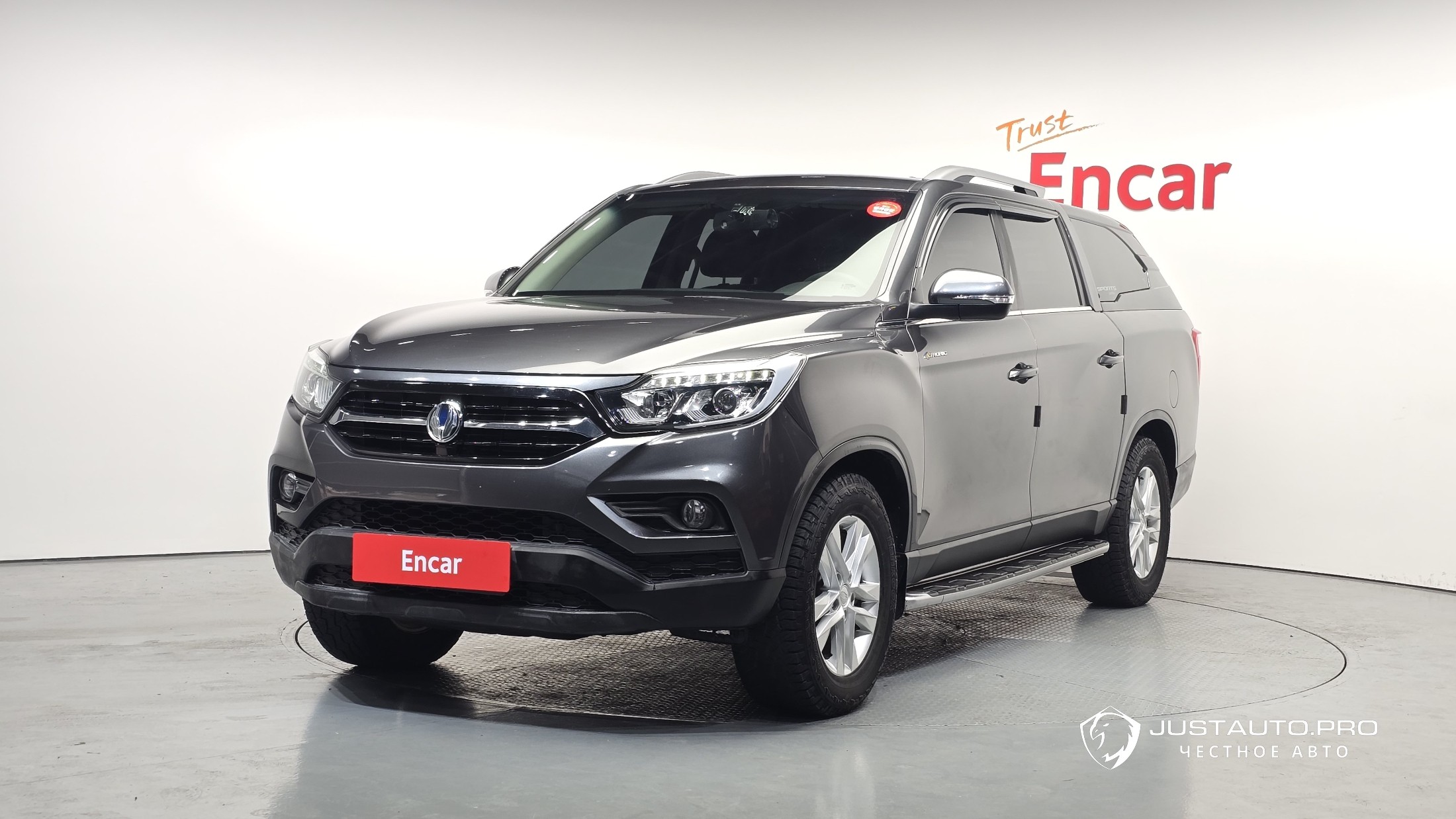 Автомобиль KG_Mobility_Ssangyong Rexton
