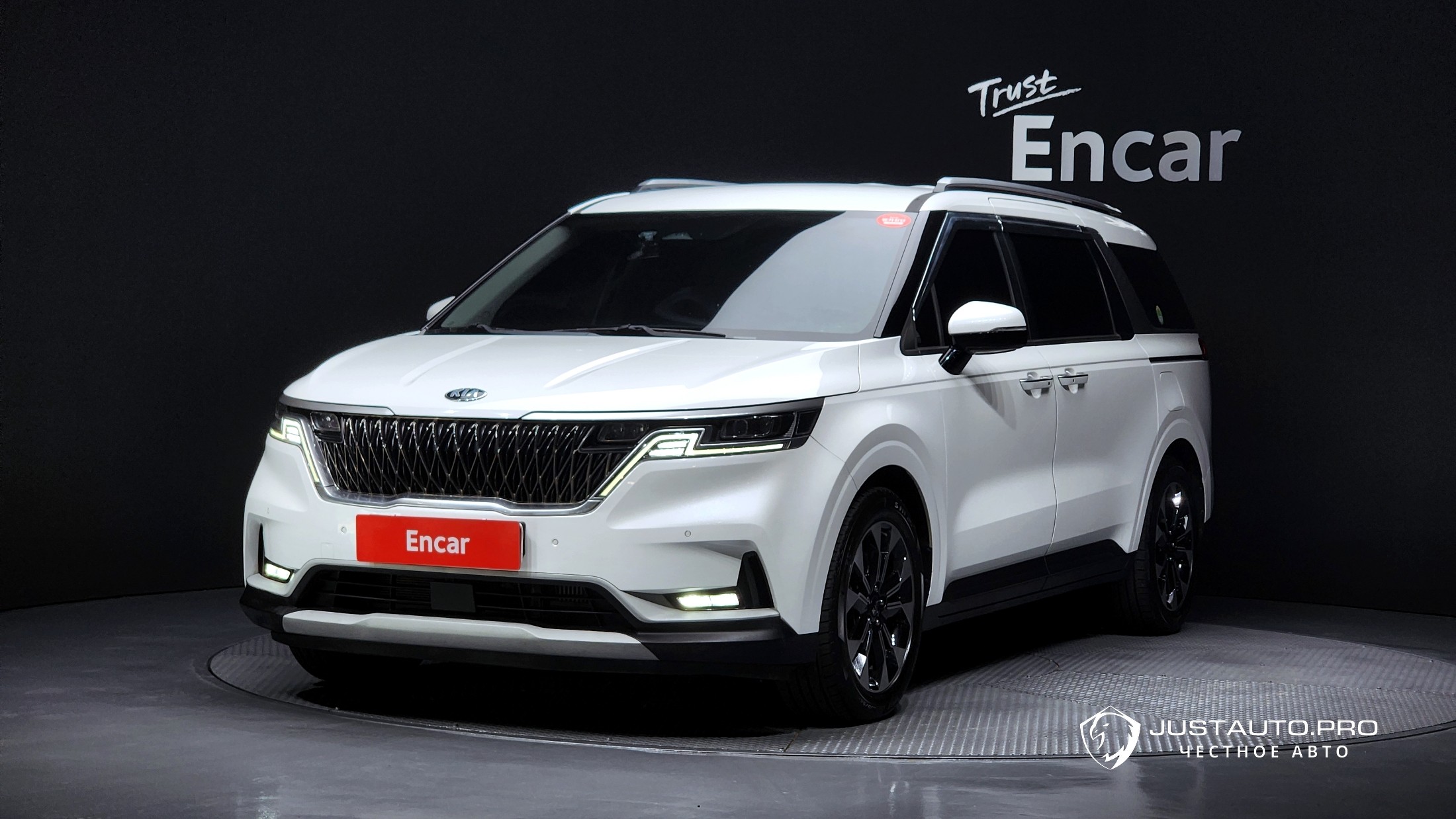 Автомобиль Kia Canival