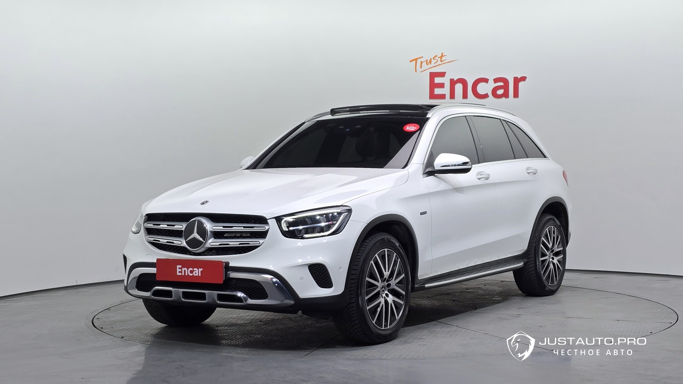 Автомобиль Mercedes-Benz GLC-Class