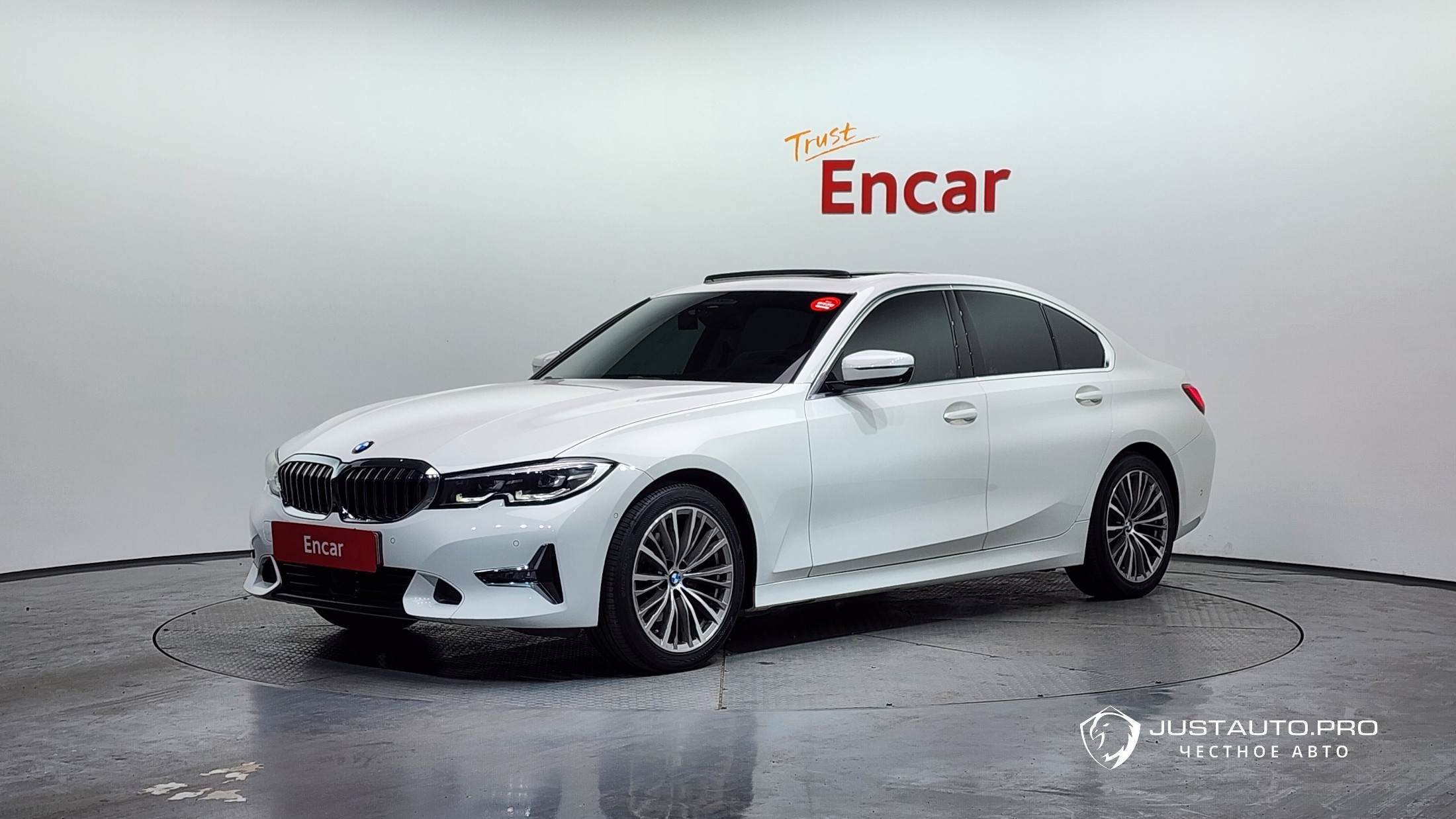 Автомобиль BMW 3-Series