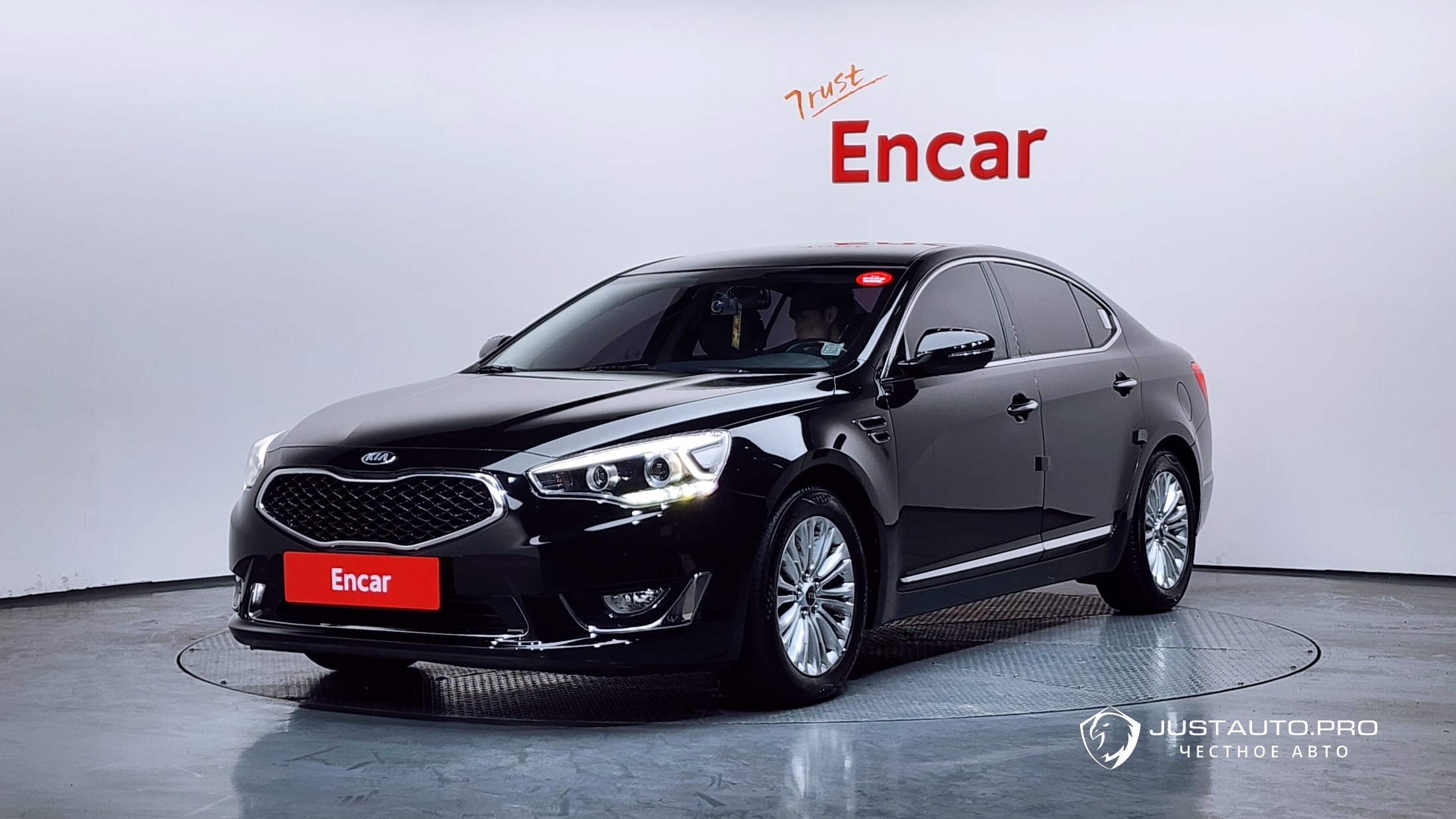 Автомобиль Kia K7