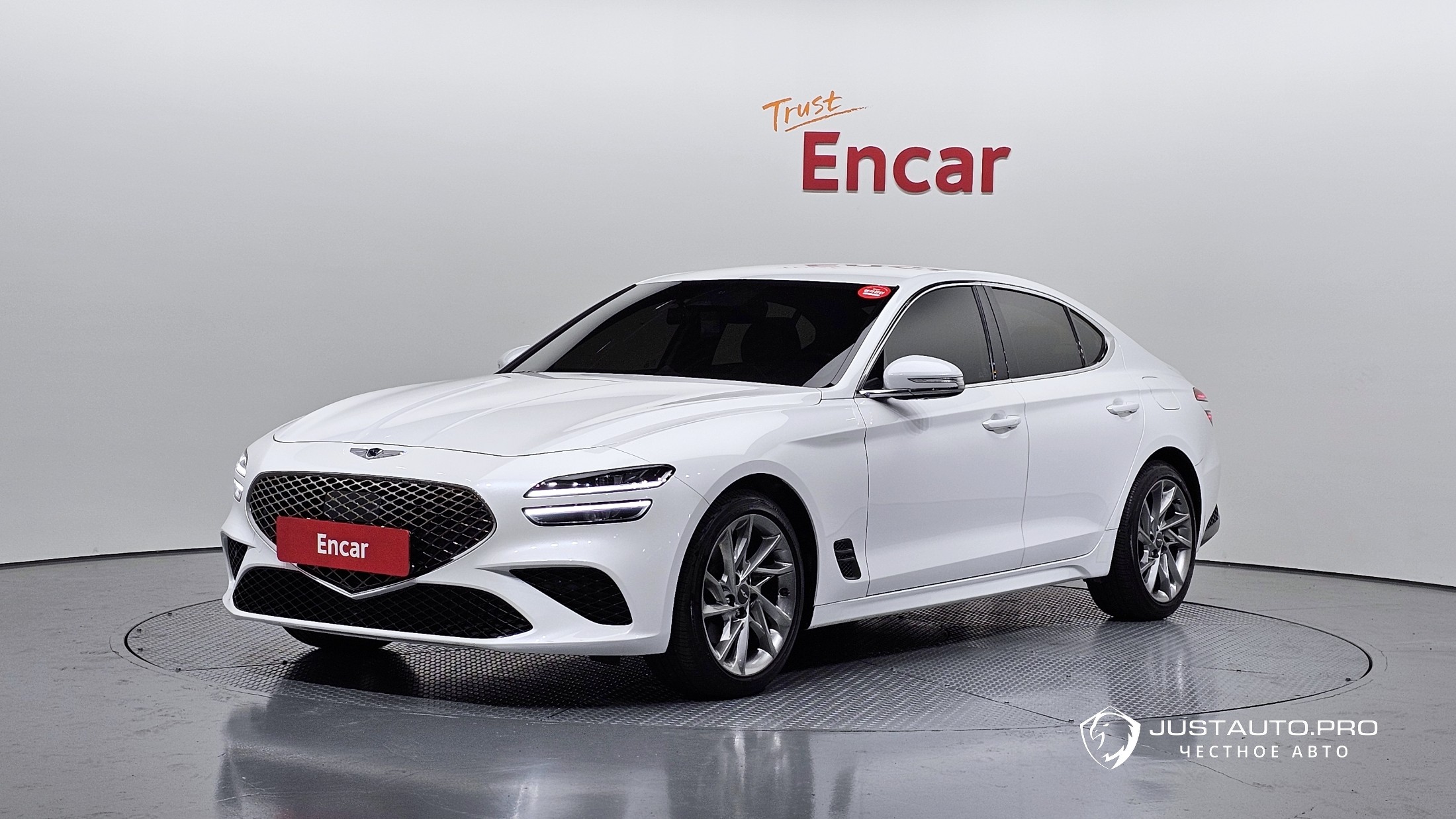 Автомобиль Genesis G70