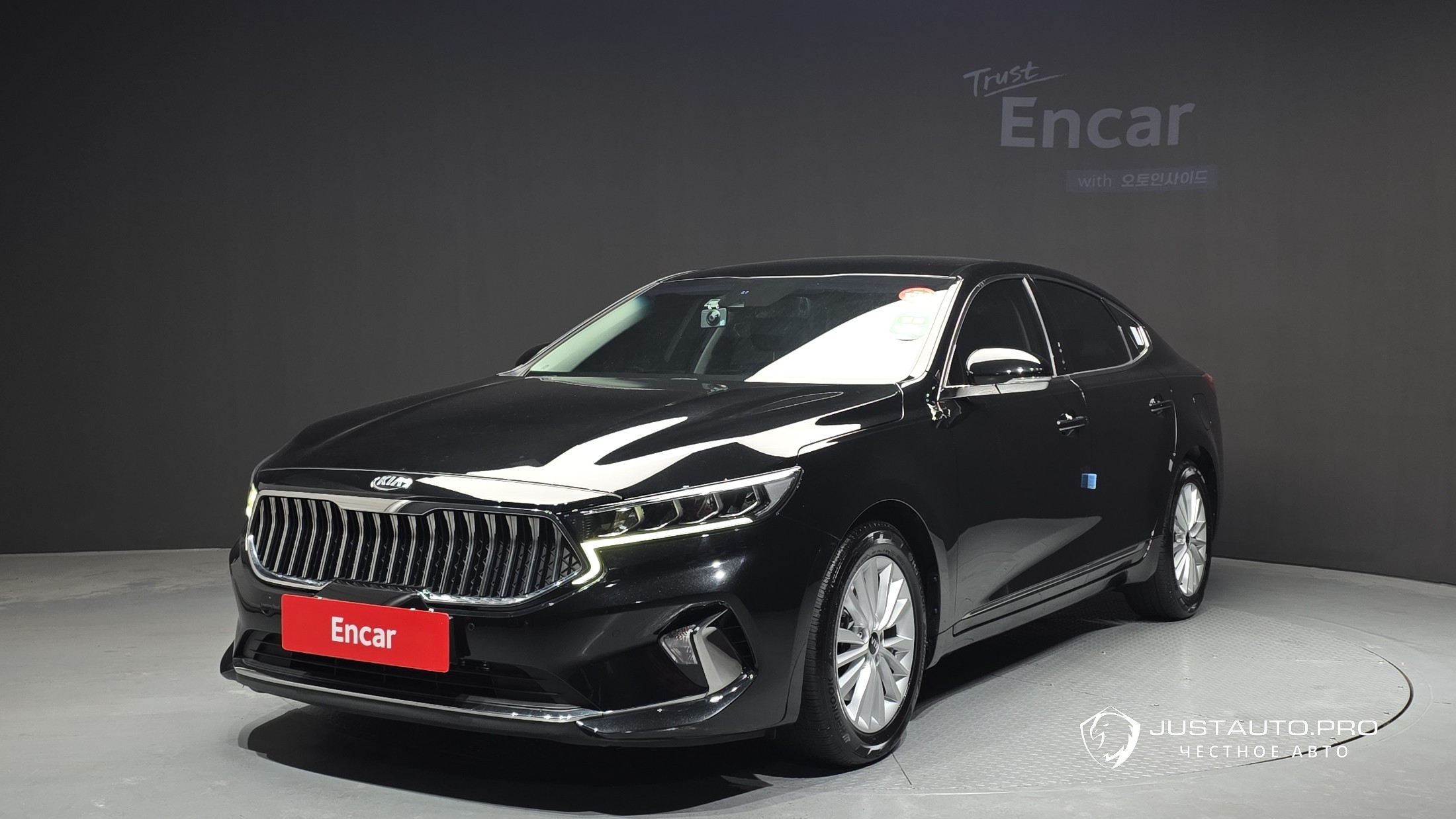 Автомобиль Kia K7