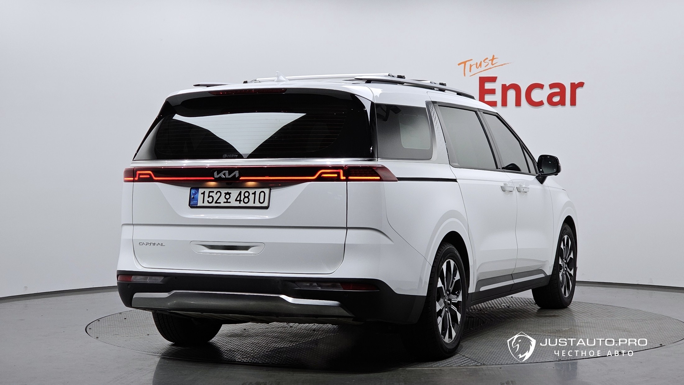 Автомобиль Kia Canival