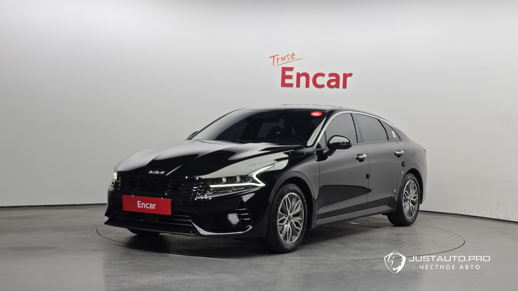 Автомобиль Kia K5