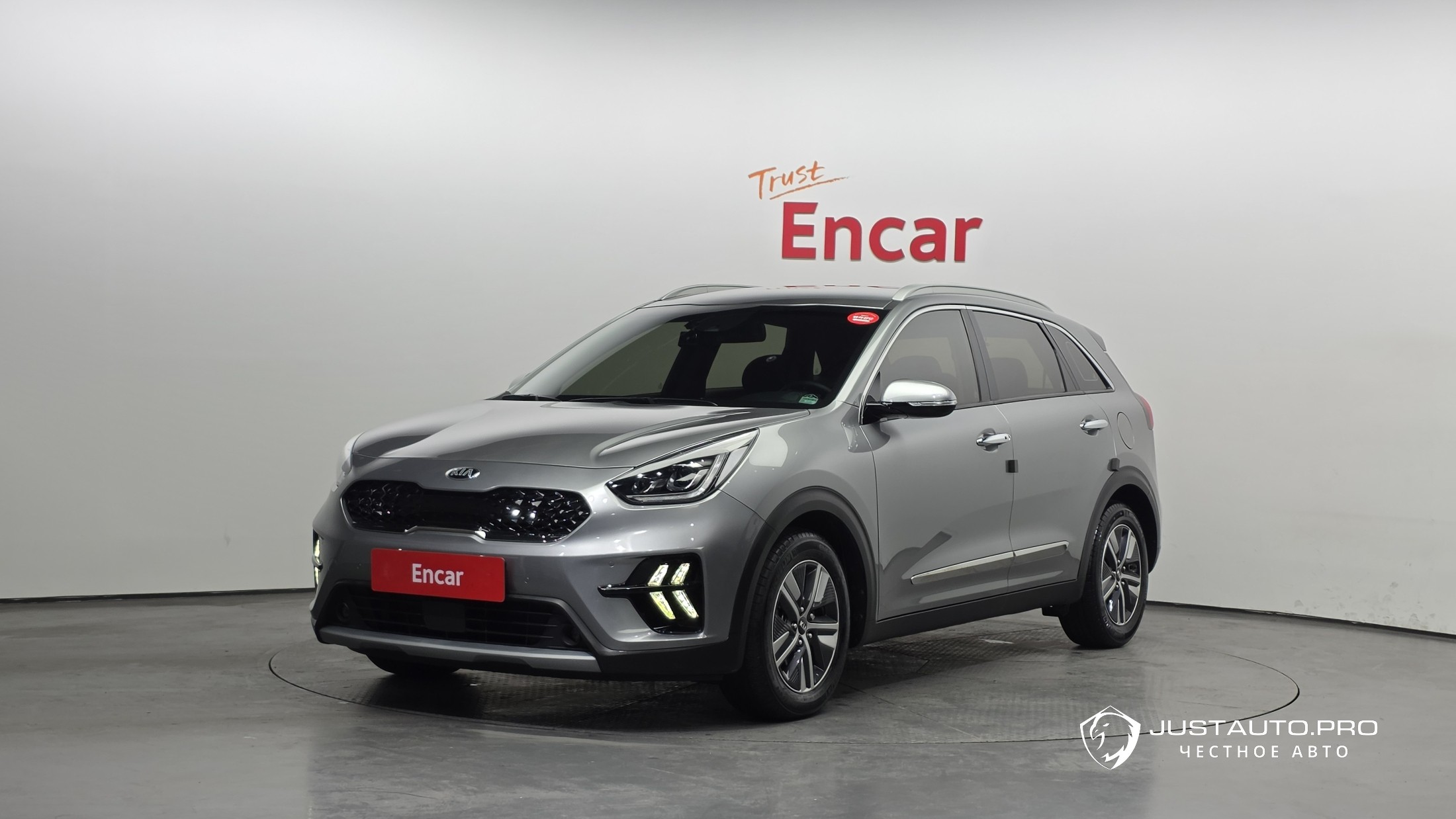 Автомобиль Kia Niro