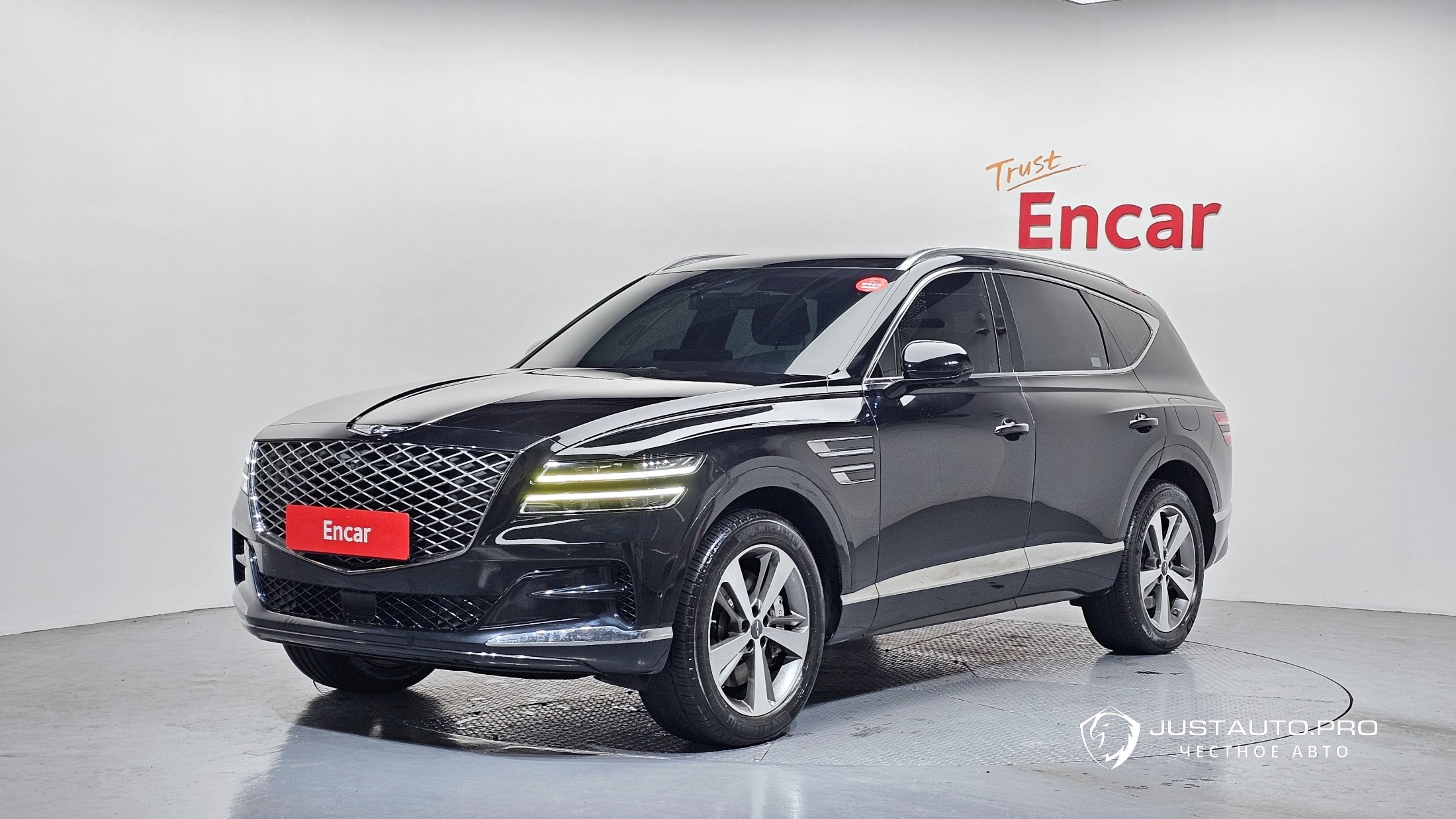 Автомобиль Genesis GV80