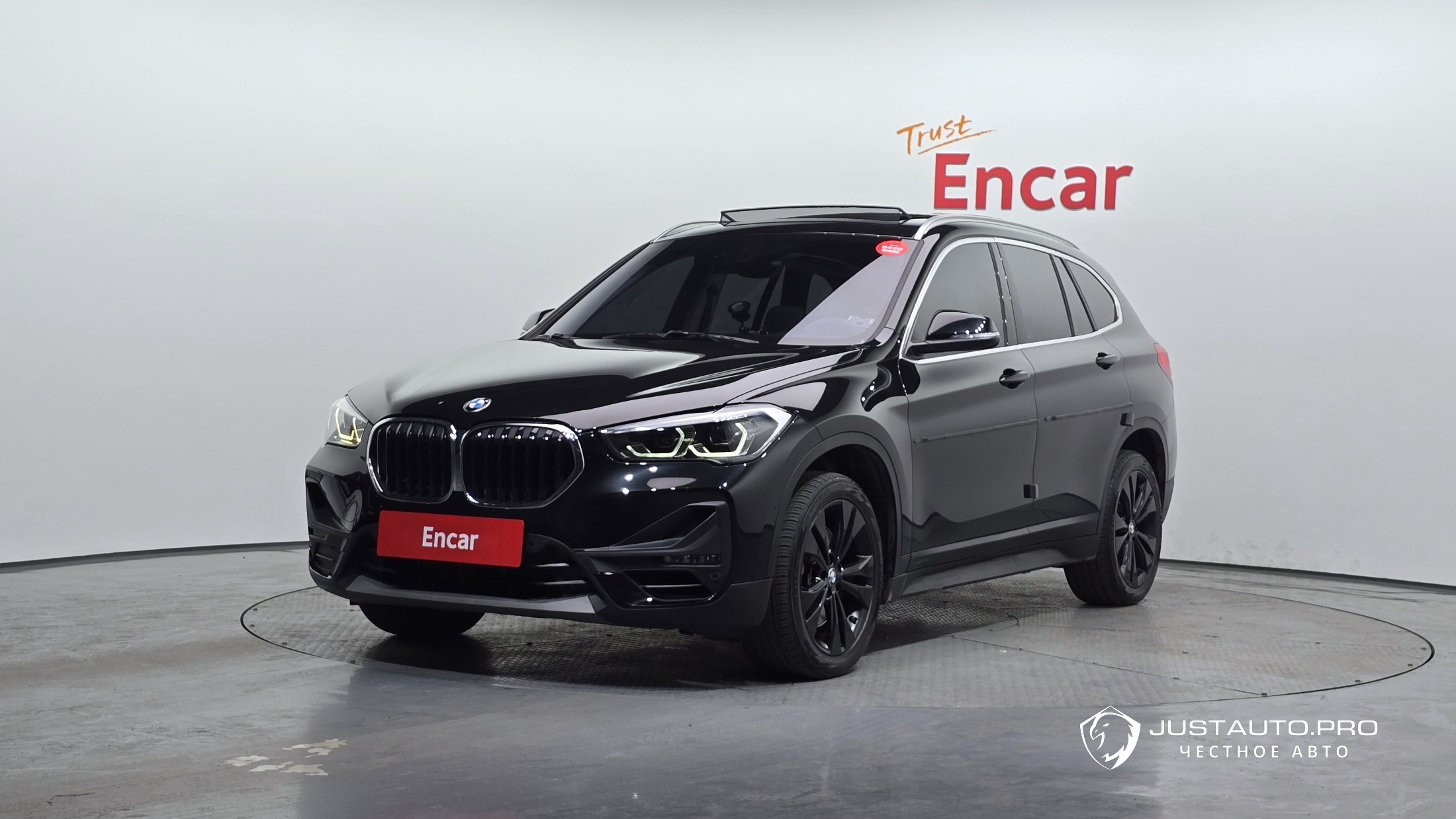 Автомобиль BMW X1