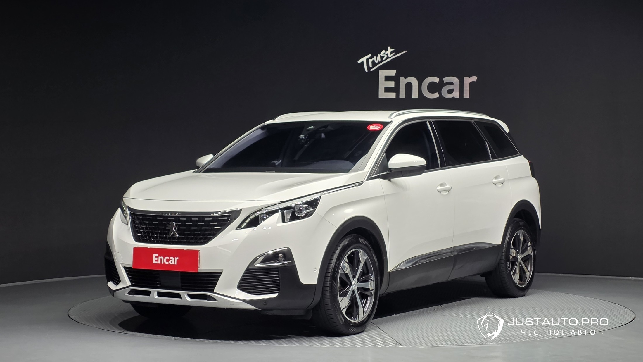 Автомобиль Peugeot 5008