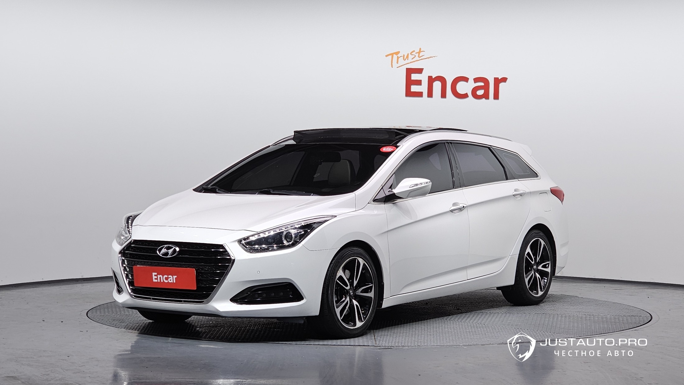 Автомобиль Hyundai i40