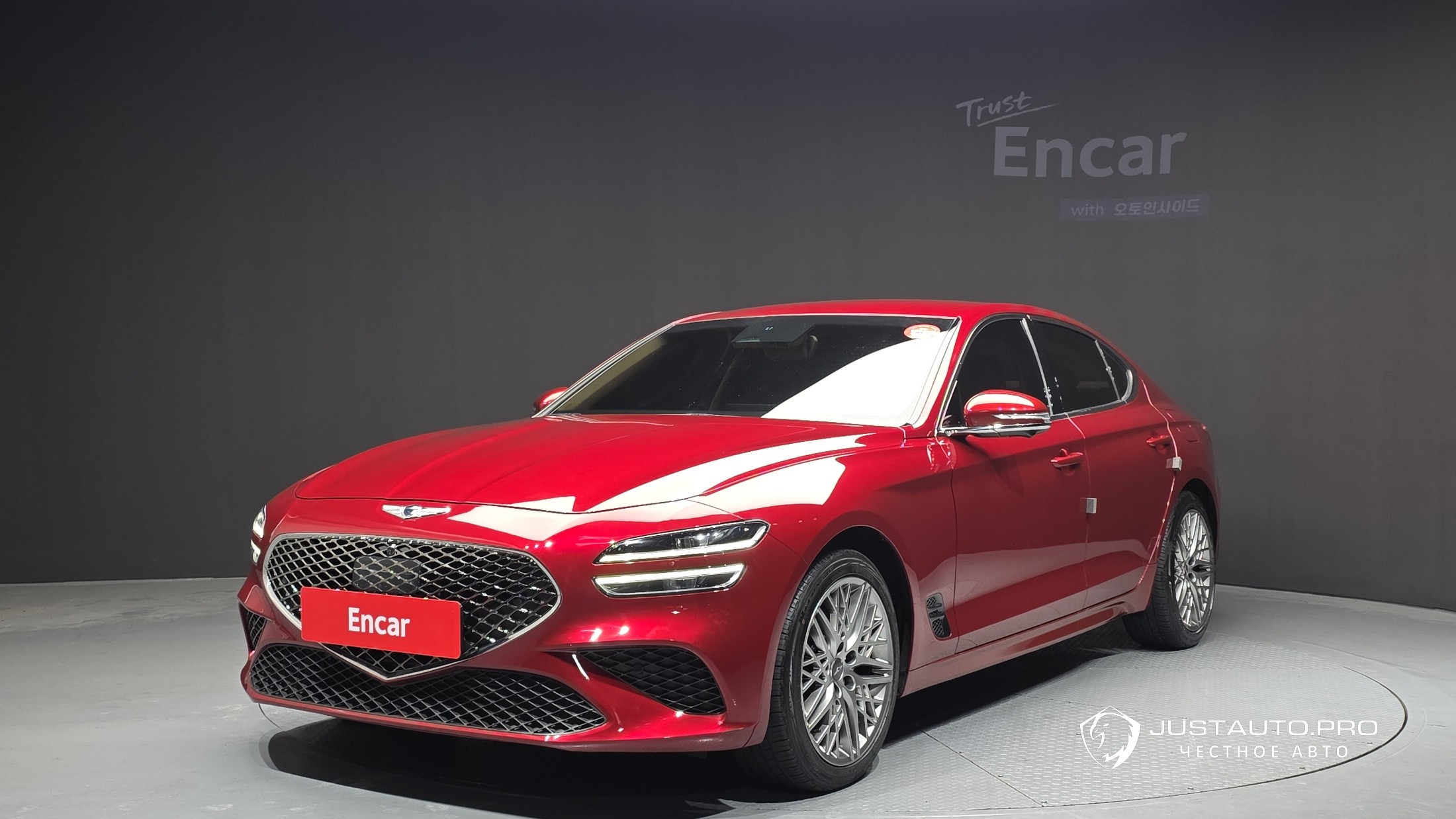 Автомобиль Genesis G70