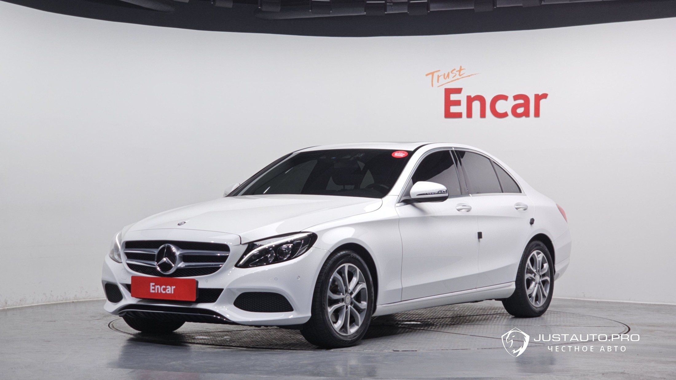 Автомобиль Mercedes-Benz C-Class