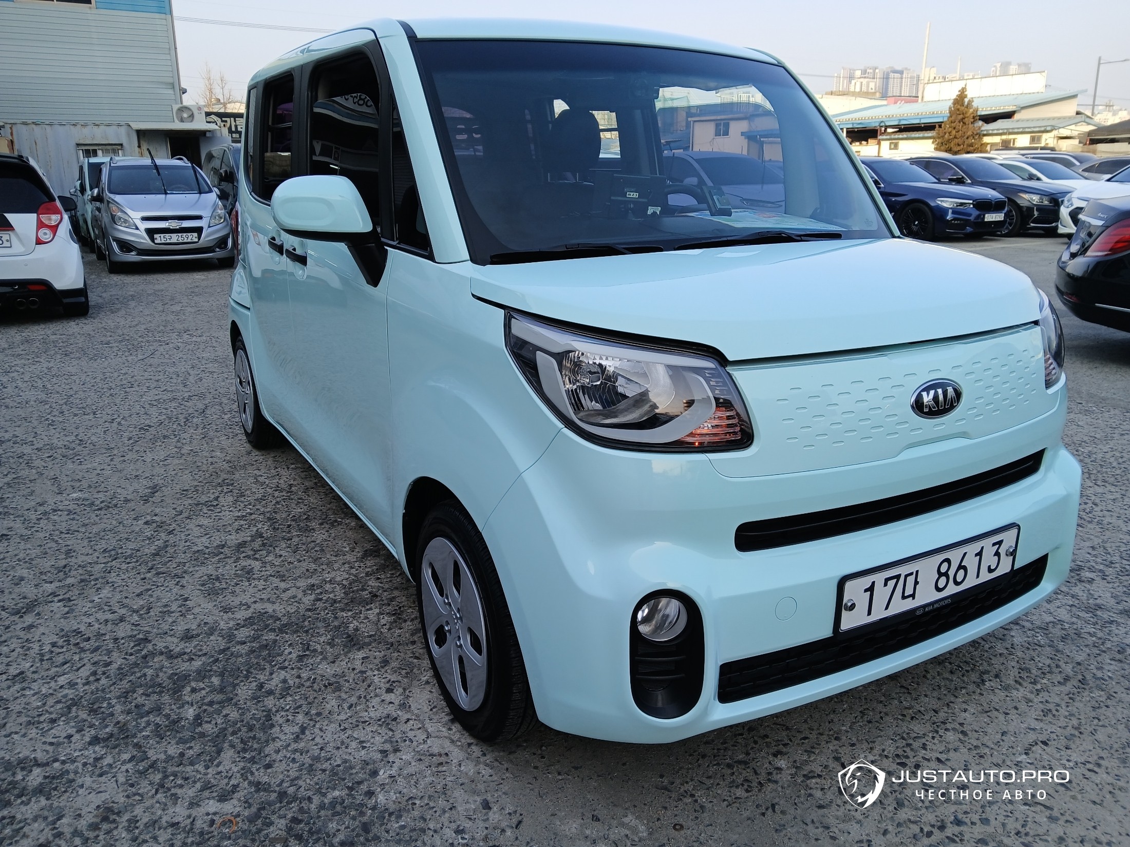 Автомобиль Kia RAY