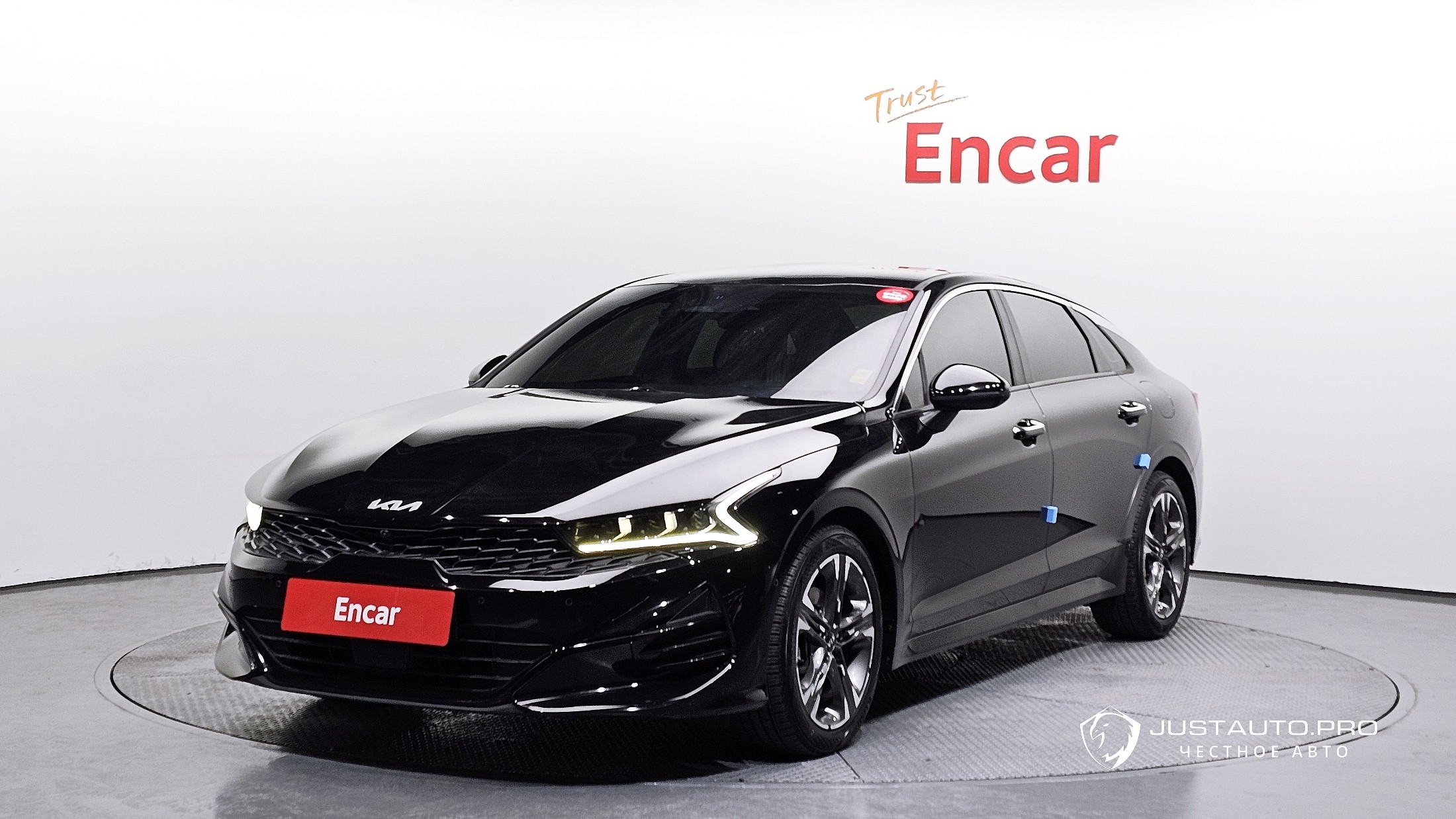 Автомобиль Kia K5
