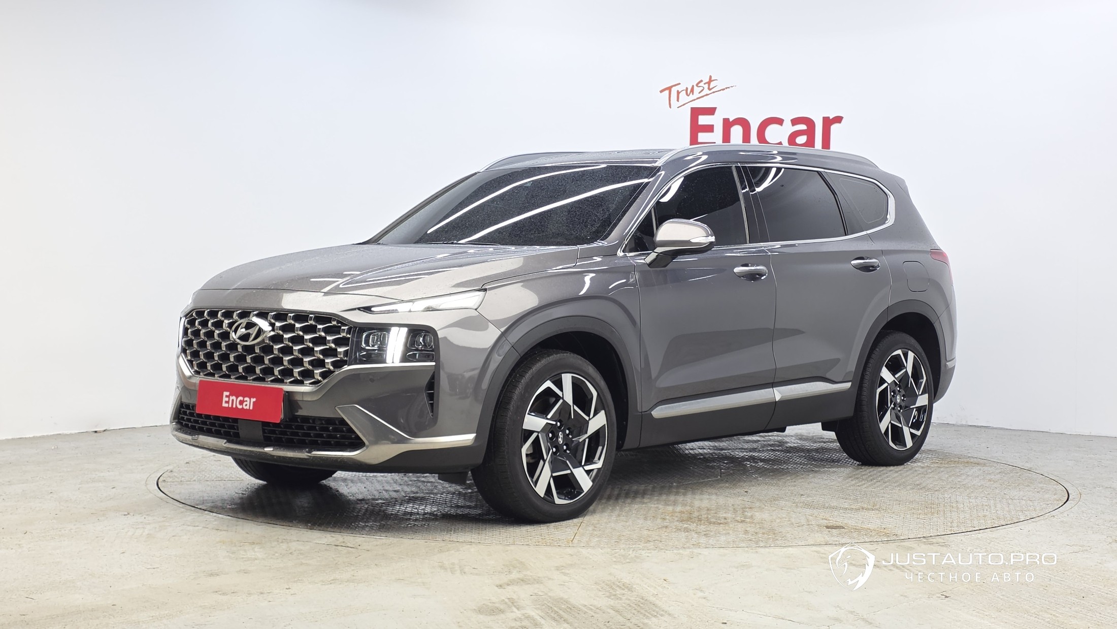 Автомобиль Hyundai Santafe