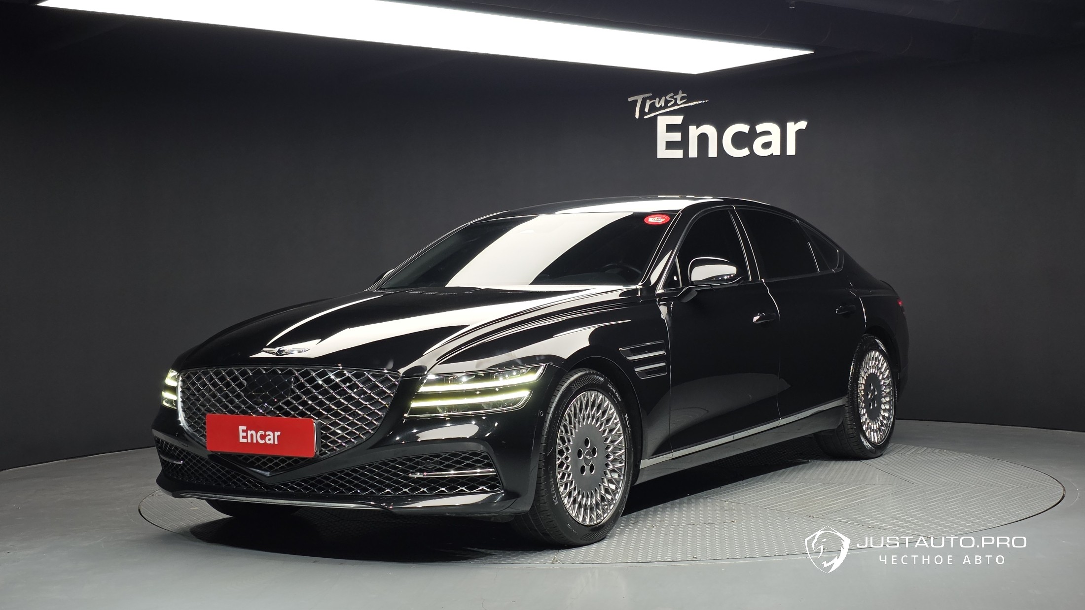 Автомобиль Genesis G80