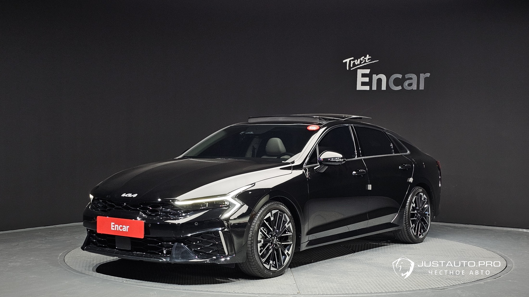 Автомобиль Kia K5