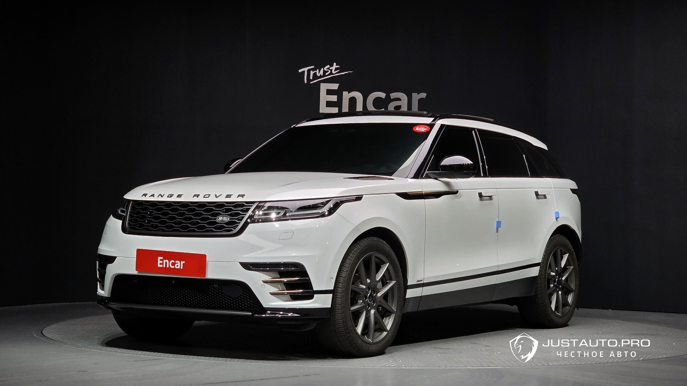 Автомобиль Land Rover Range Rover Velar